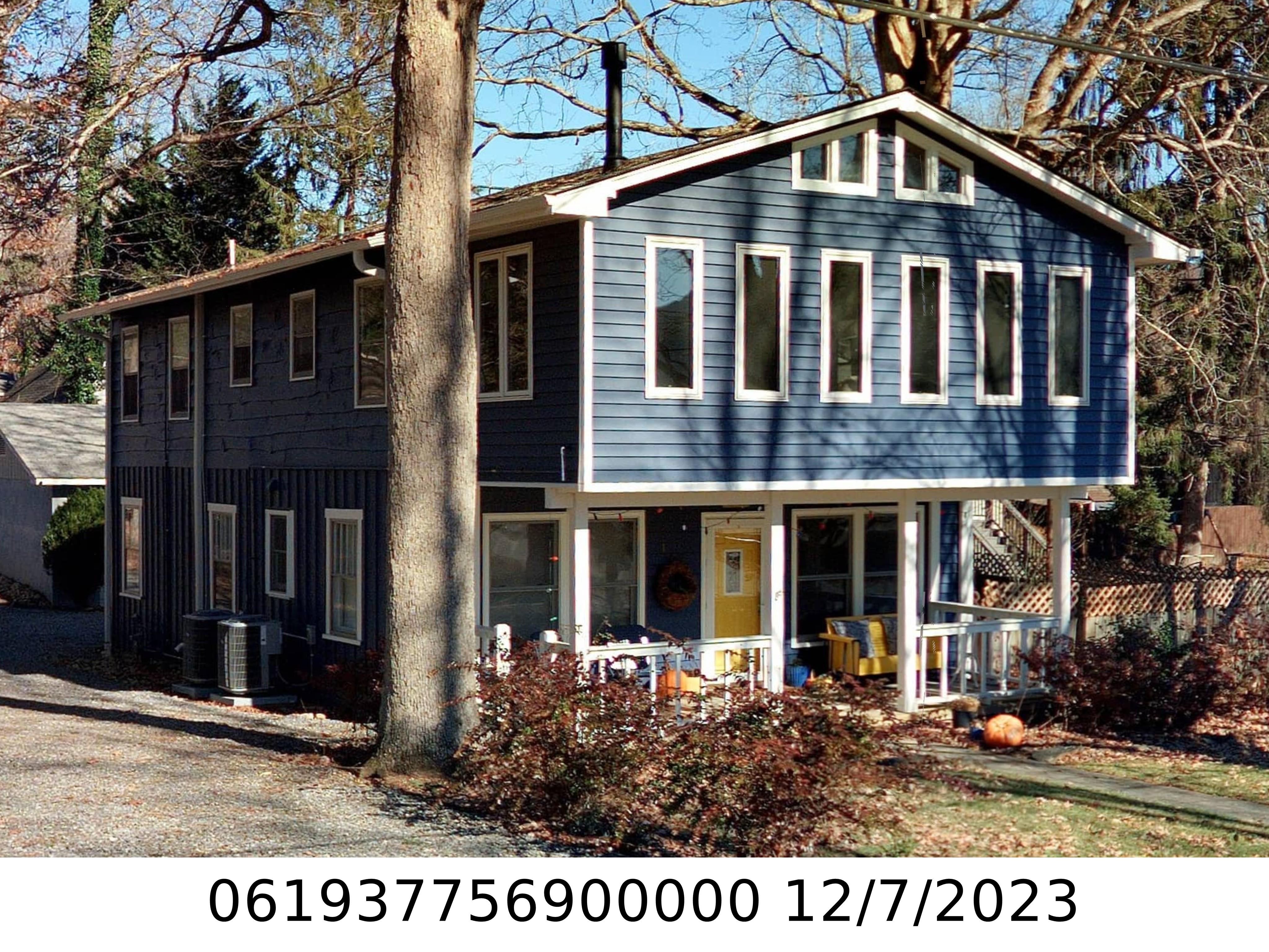 A picture of the property located at 113 FIRST ST, BLACK MOUNTAIN NC 28711.