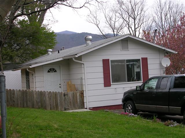 A picture of the property located at 102 BEECH ST, BLACK MOUNTAIN NC 28711.