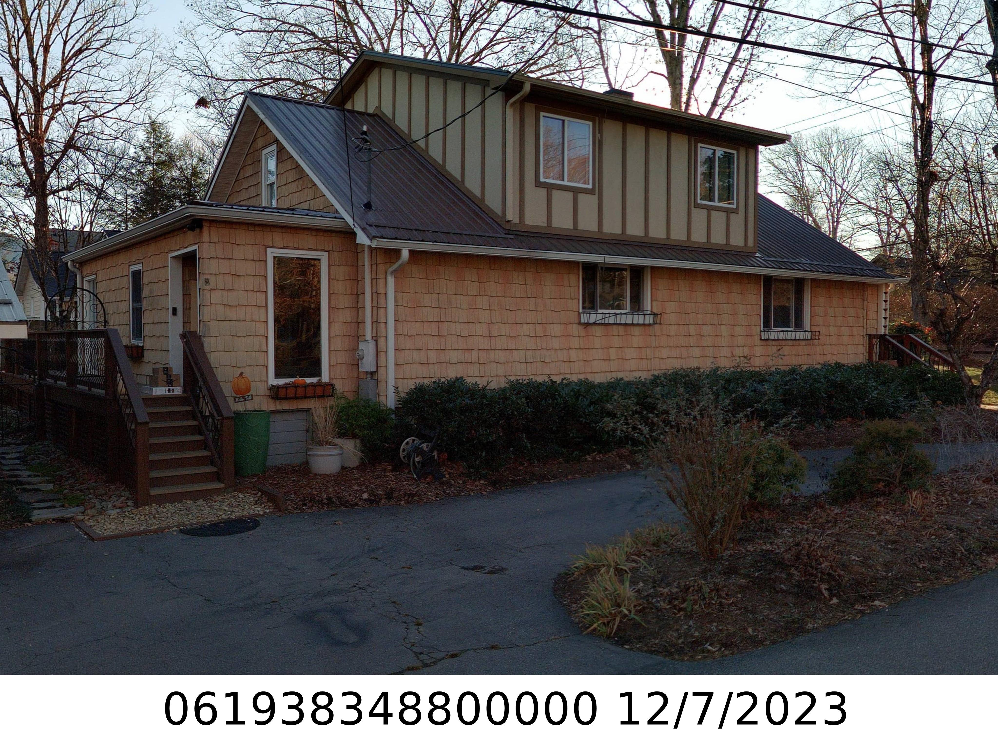 A picture of the property located at 100 FOURTH ST, BLACK MOUNTAIN NC 28711.