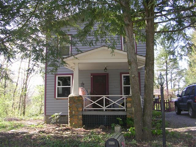 A picture of the property located at 102 FOURTH ST BLACK MOUNTAIN NC.