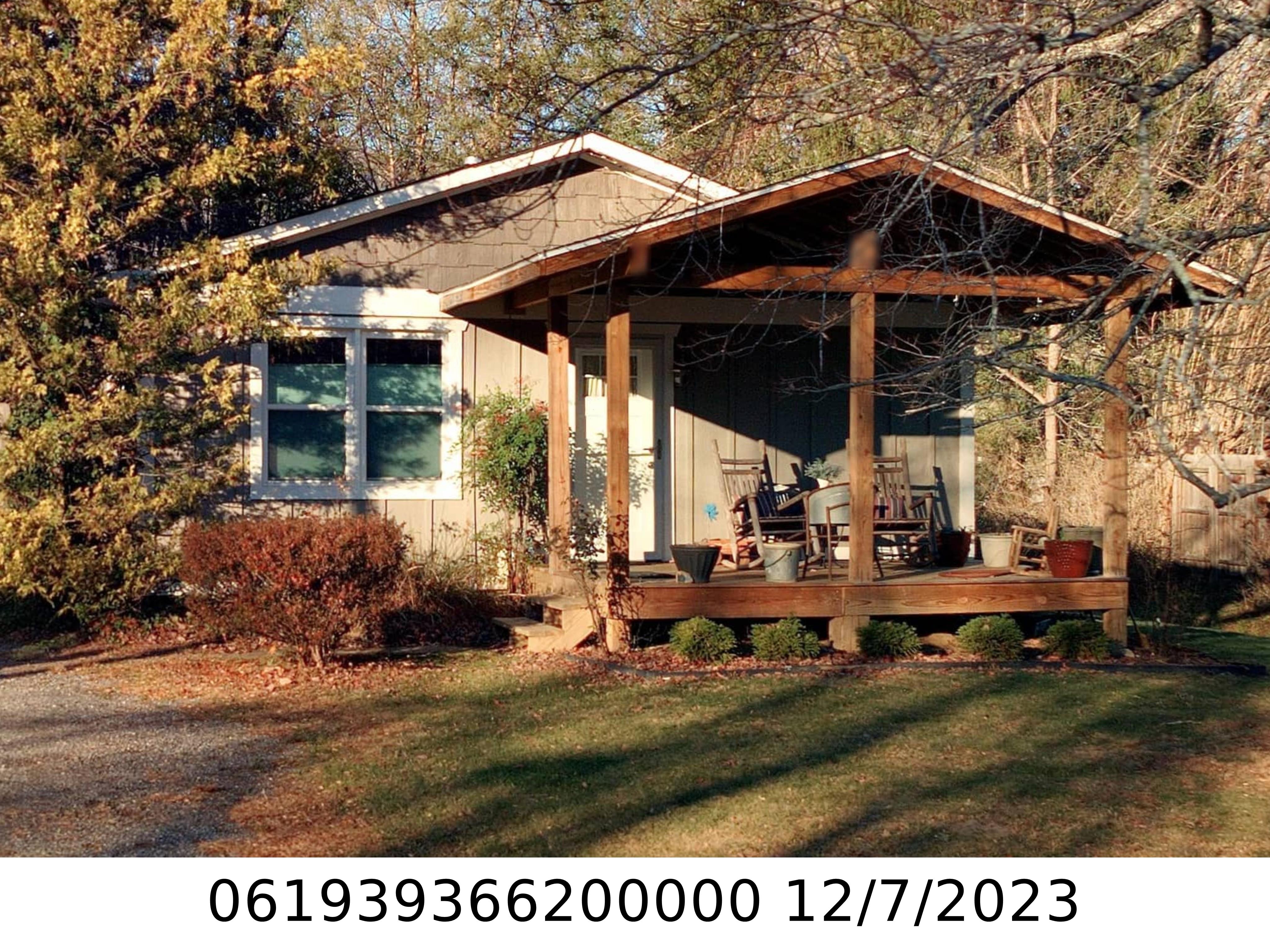 A picture of the property located at 114 SEVENTH ST, BLACK MOUNTAIN NC 28711.