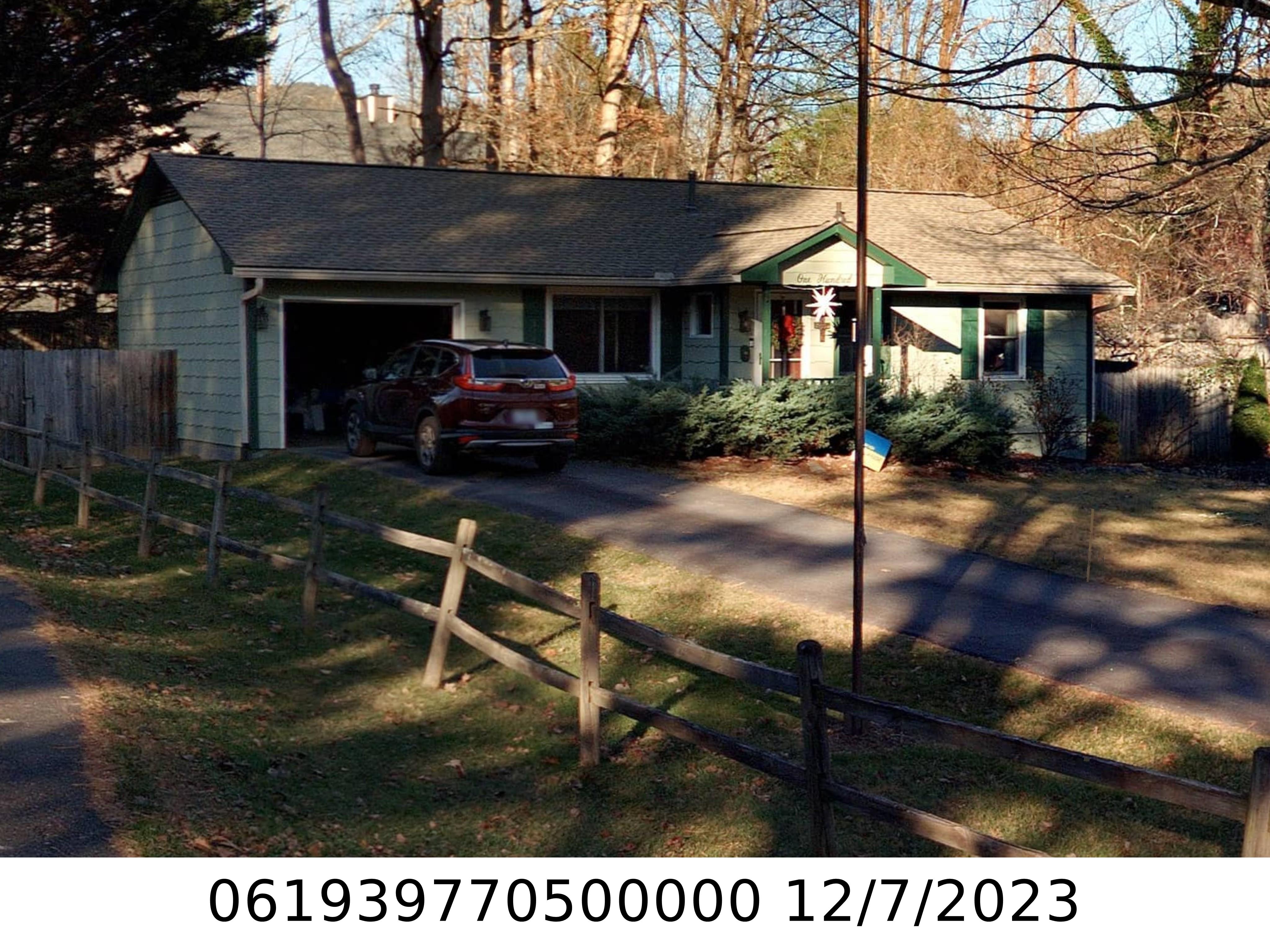 A picture of the property located at 100 SPRING LN, BLACK MOUNTAIN NC 28711.
