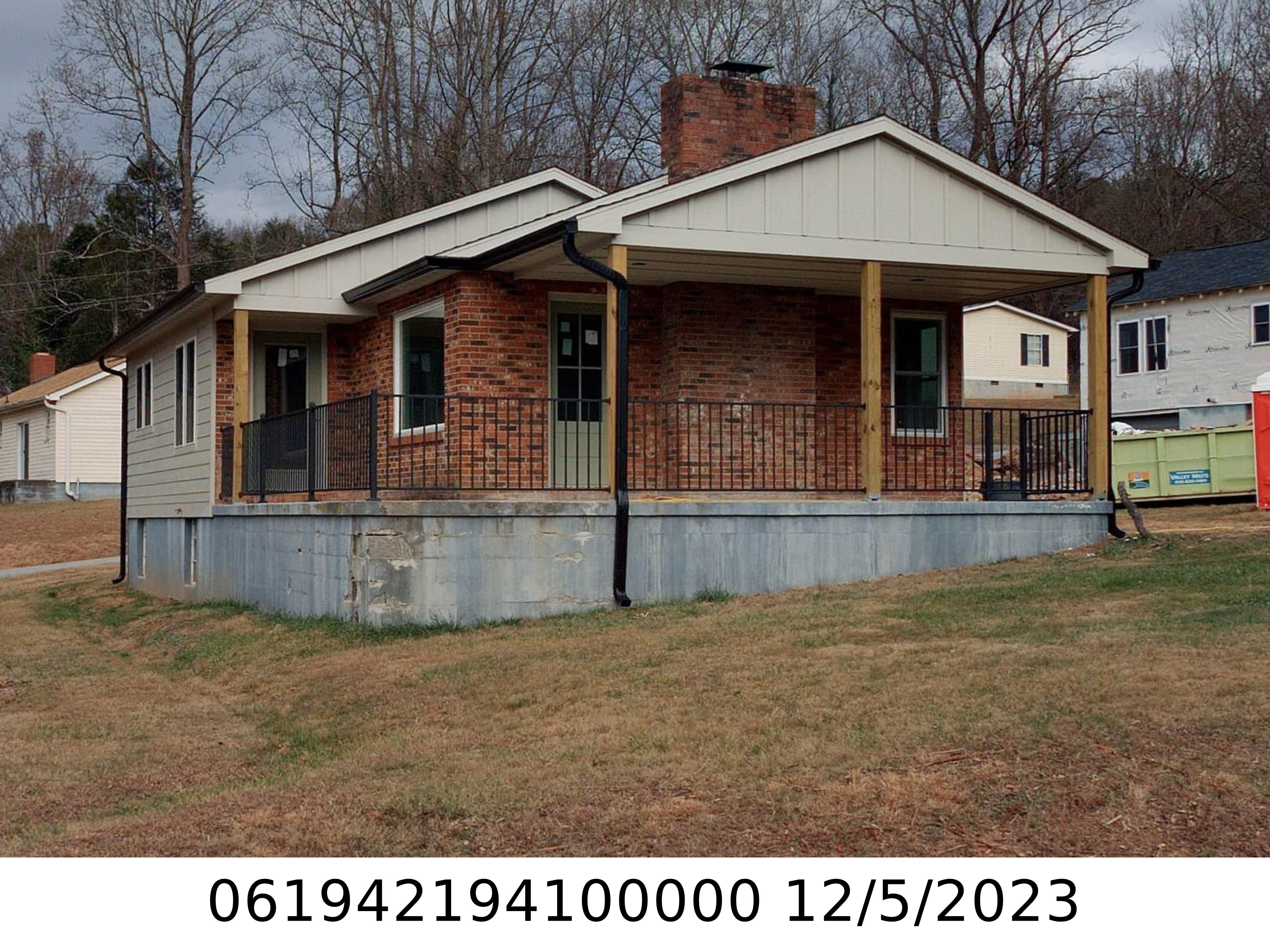 A picture of the property located at 102 W VIEW AVE, BLACK MOUNTAIN NC 28711.