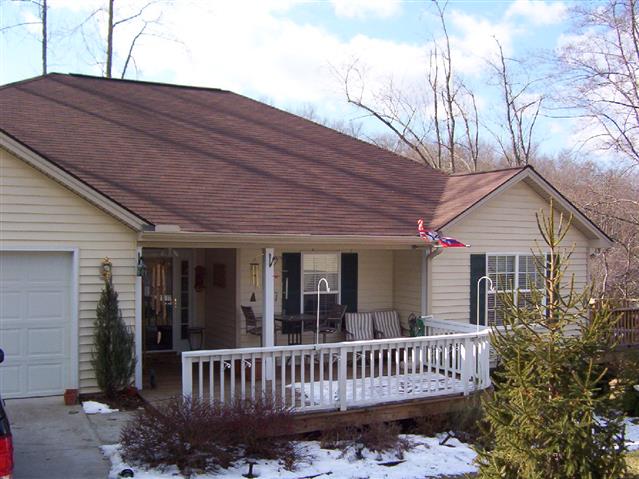 A picture of the property located at 105 BROOKSIDE AVE, BLACK MOUNTAIN NC 28711.