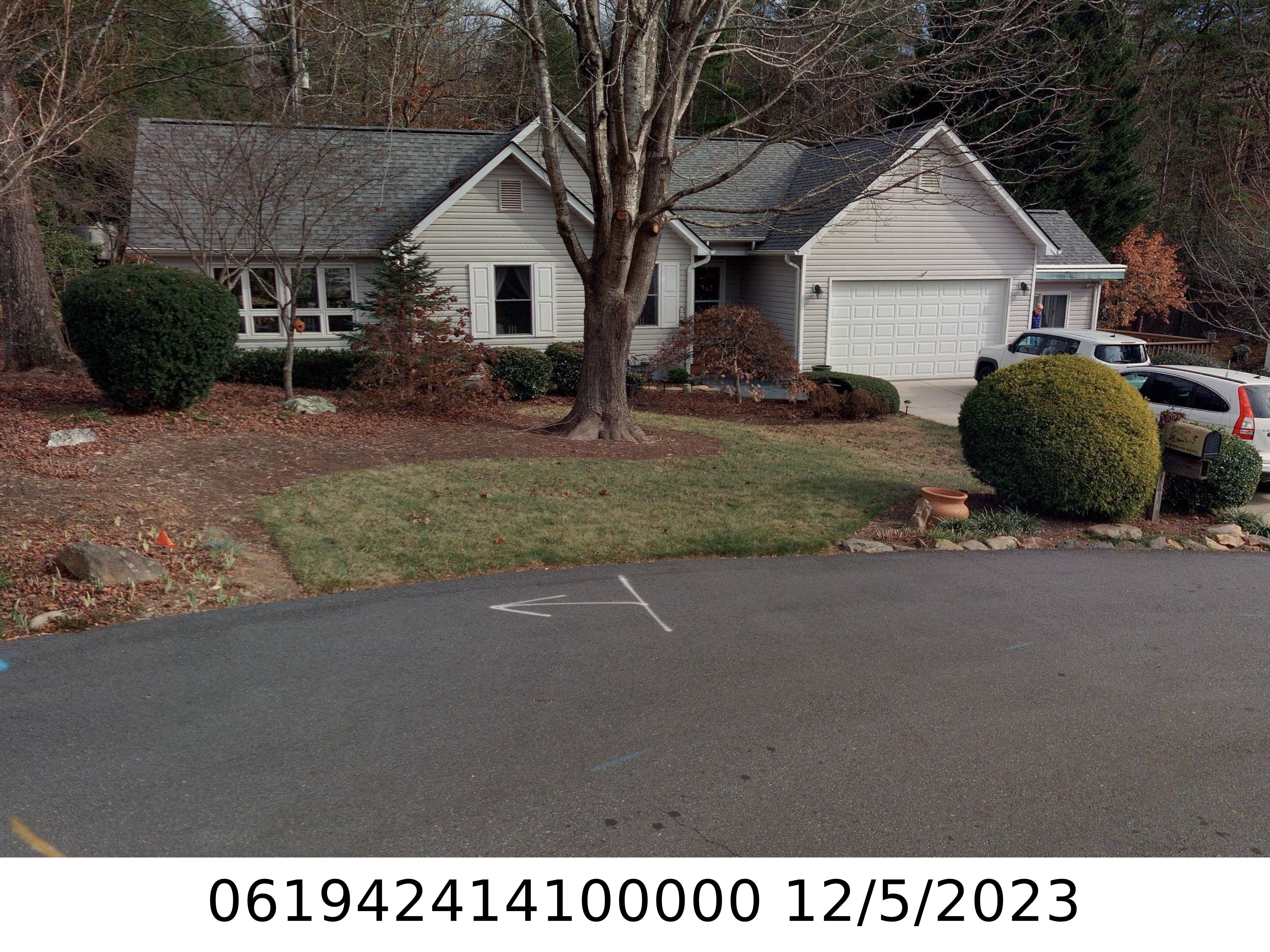 A picture of the property located at 118 BROOKSIDE AVE, BLACK MOUNTAIN NC 28711.