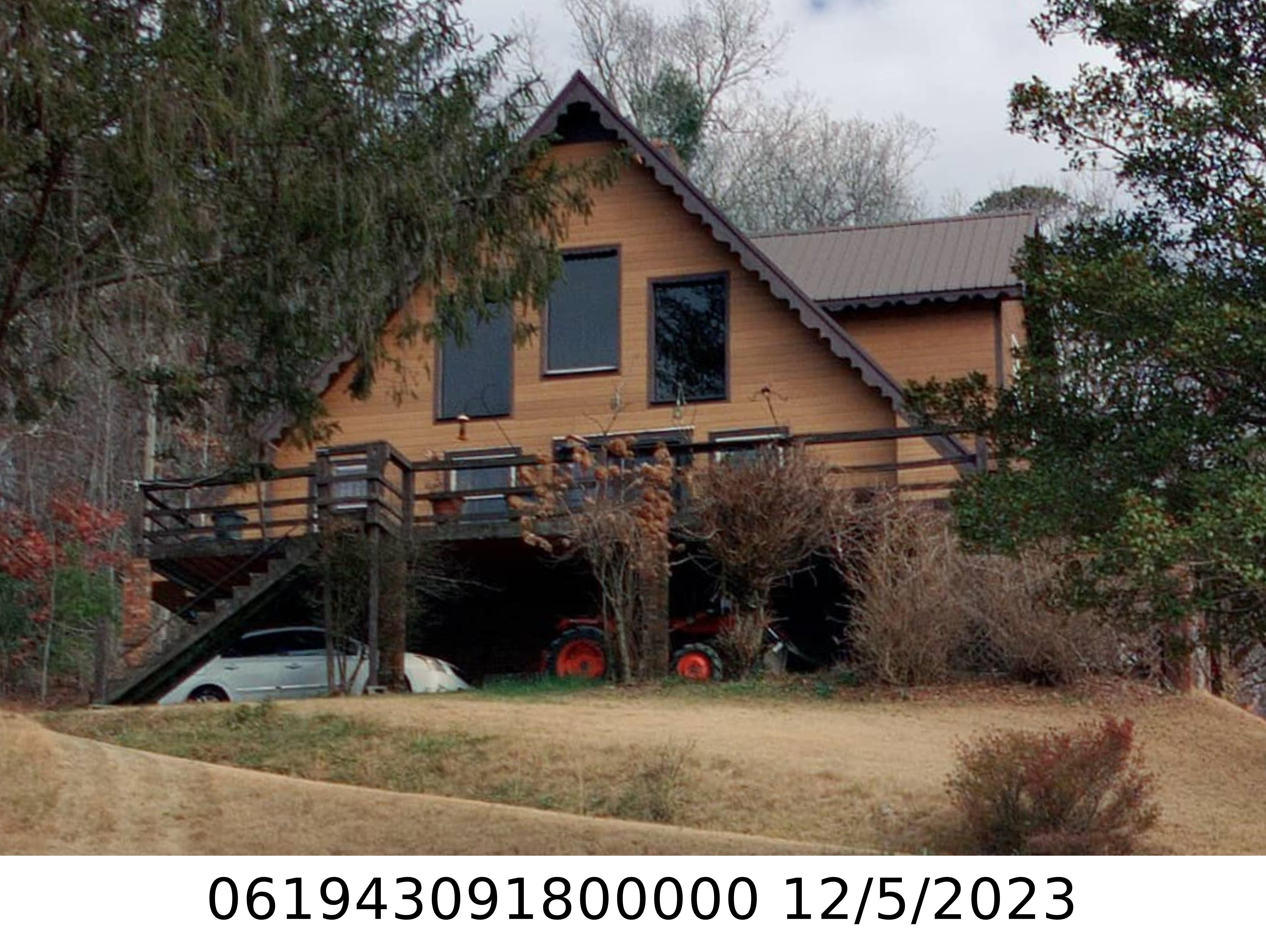 A picture of the property located at 10 YAHWEH DR, BLACK MOUNTAIN NC 28711.