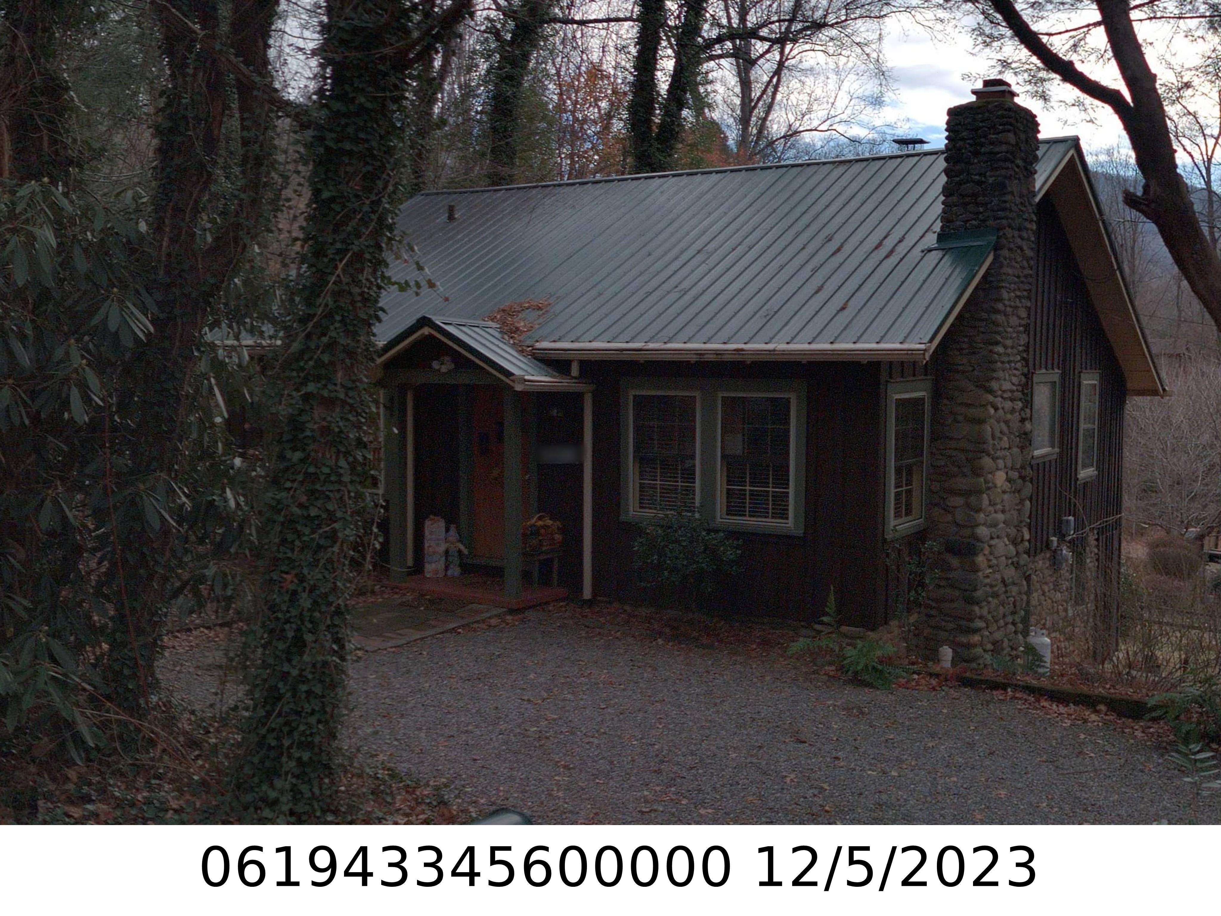 A picture of the property located at 106 DISOWAY ST, BLACK MOUNTAIN NC 28711.