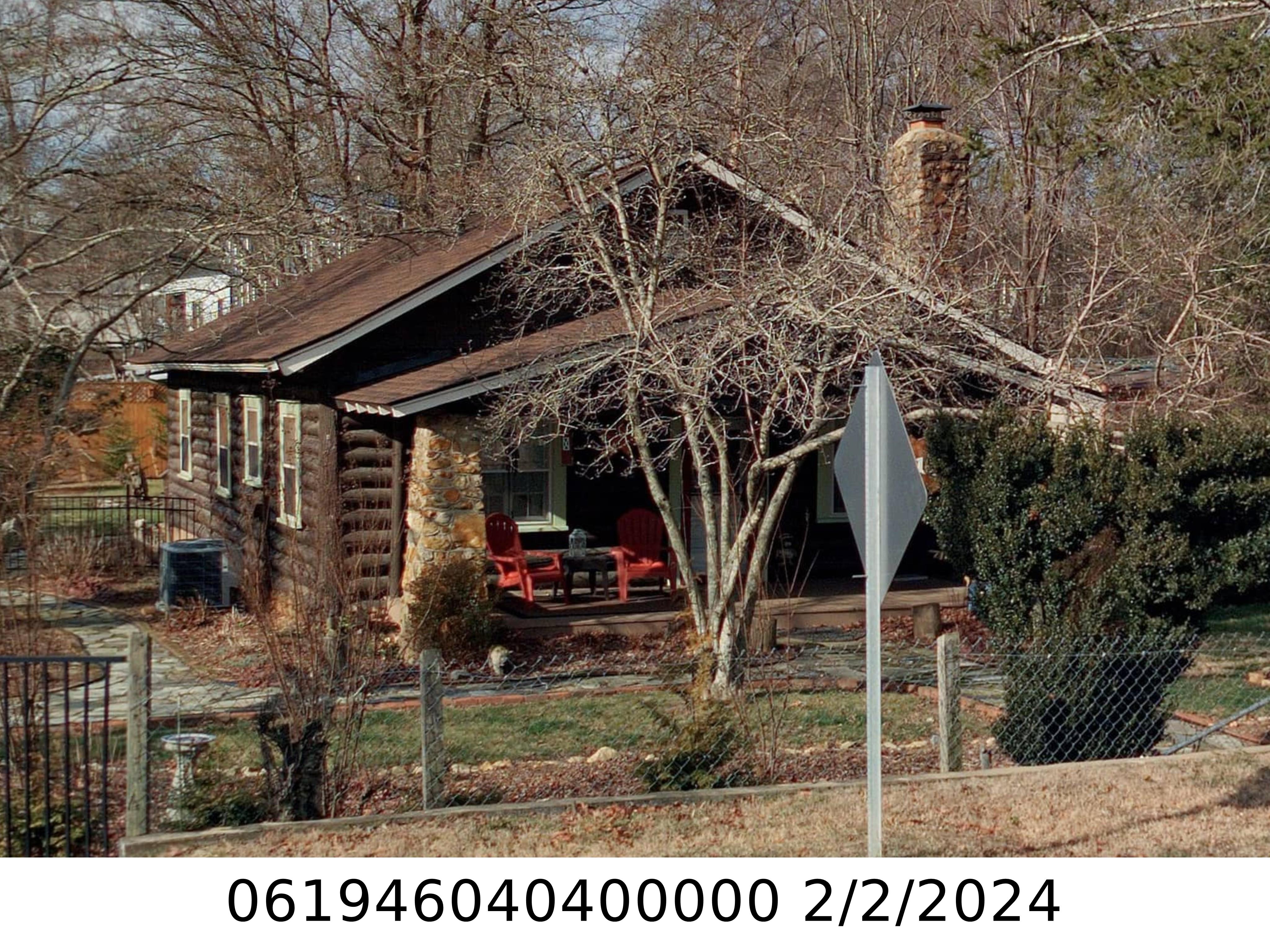 A picture of the property located at 118 S RIDGEWAY AVE, BLACK MOUNTAIN NC 28711.