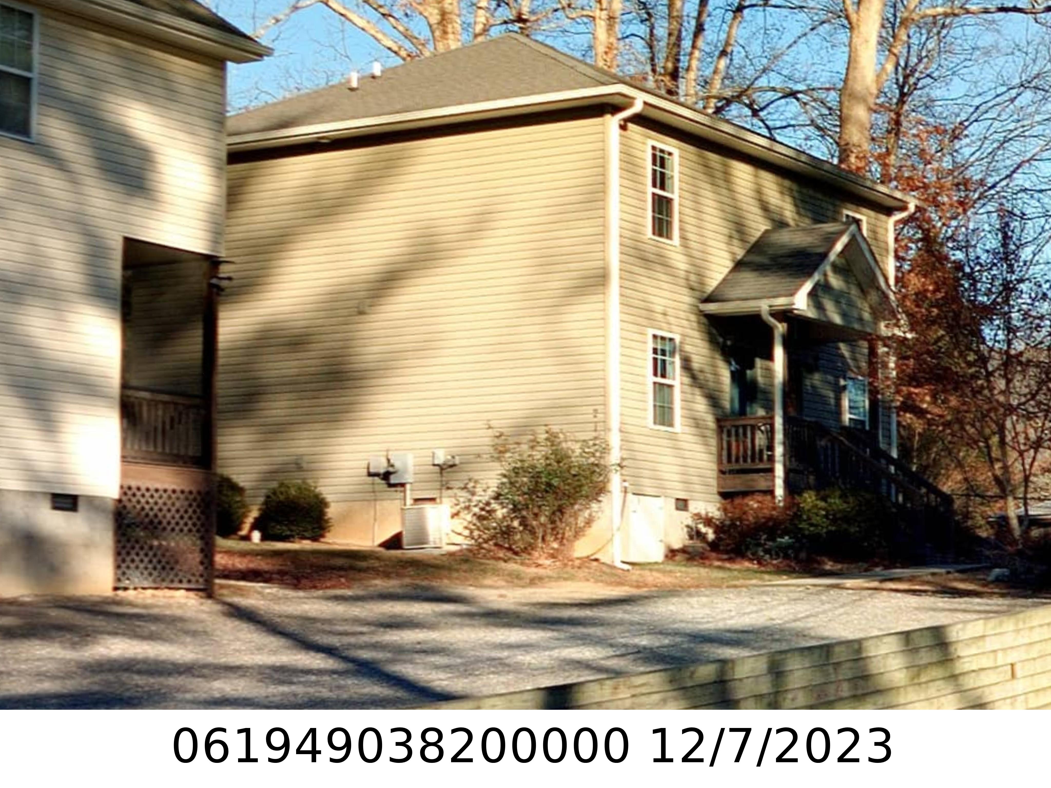 A picture of the property located at 212 PORTMANVILLA RD, BLACK MOUNTAIN NC 28711.