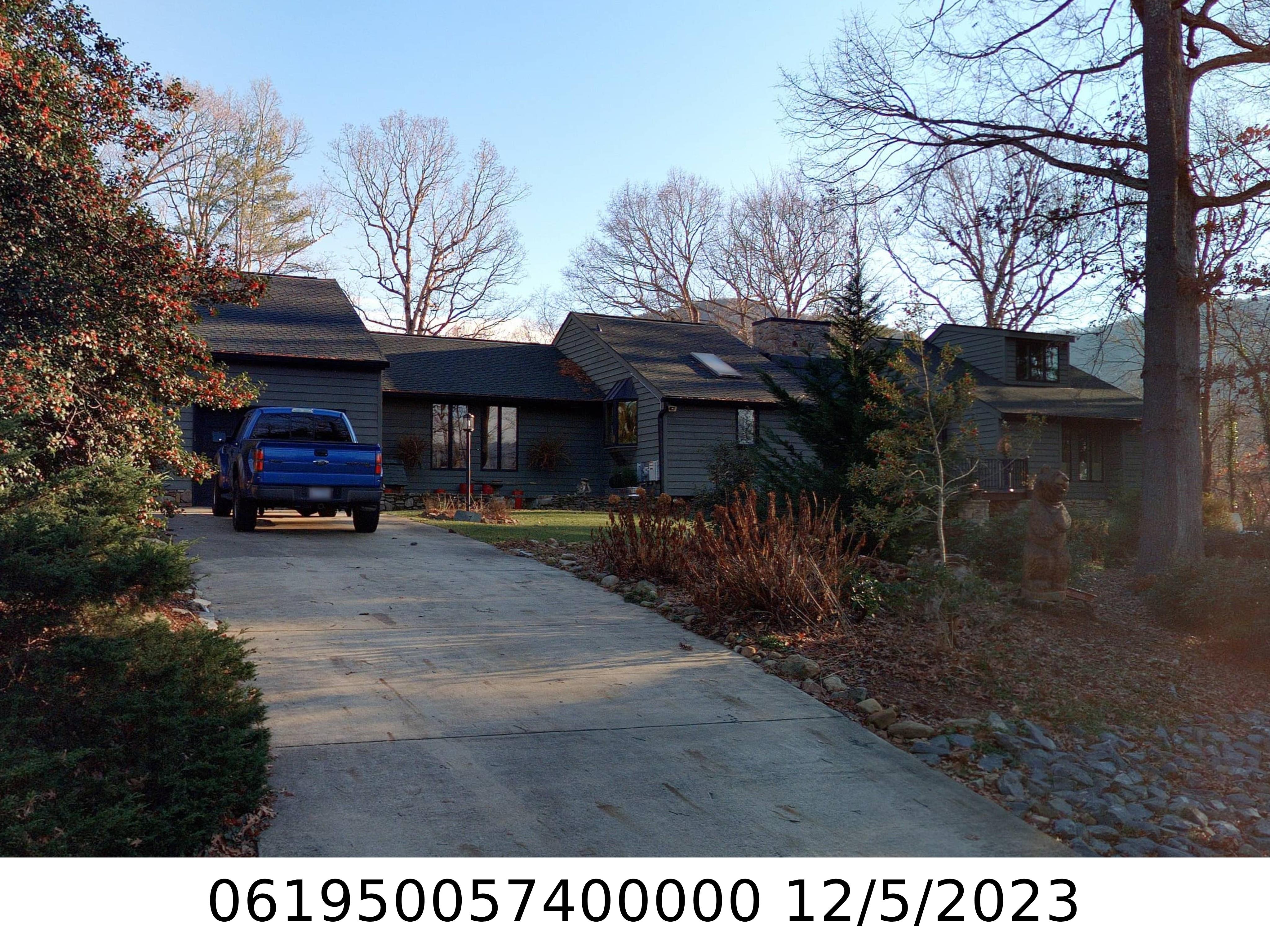 A picture of the property located at 117 FOREST HILLS DR, BLACK MOUNTAIN NC 28711.