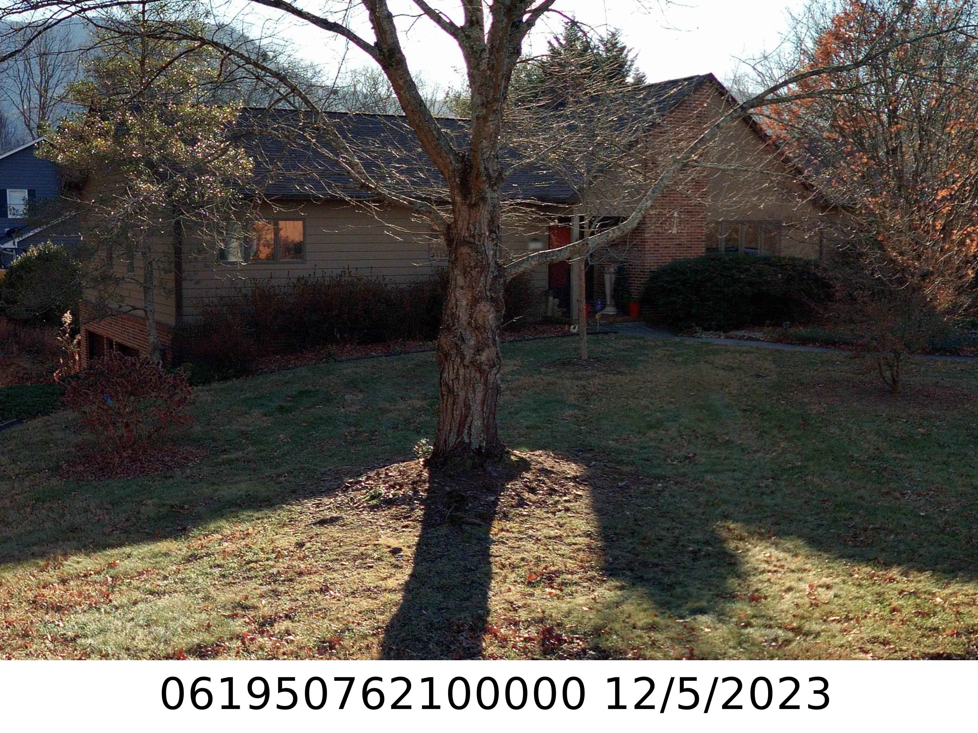 A picture of the property located at 101 FOREST HILL DR, BLACK MOUNTAIN NC 28711.