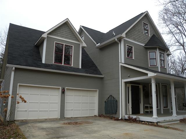 A picture of the property located at 114 DONNE DR, BLACK MOUNTAIN NC 28711.