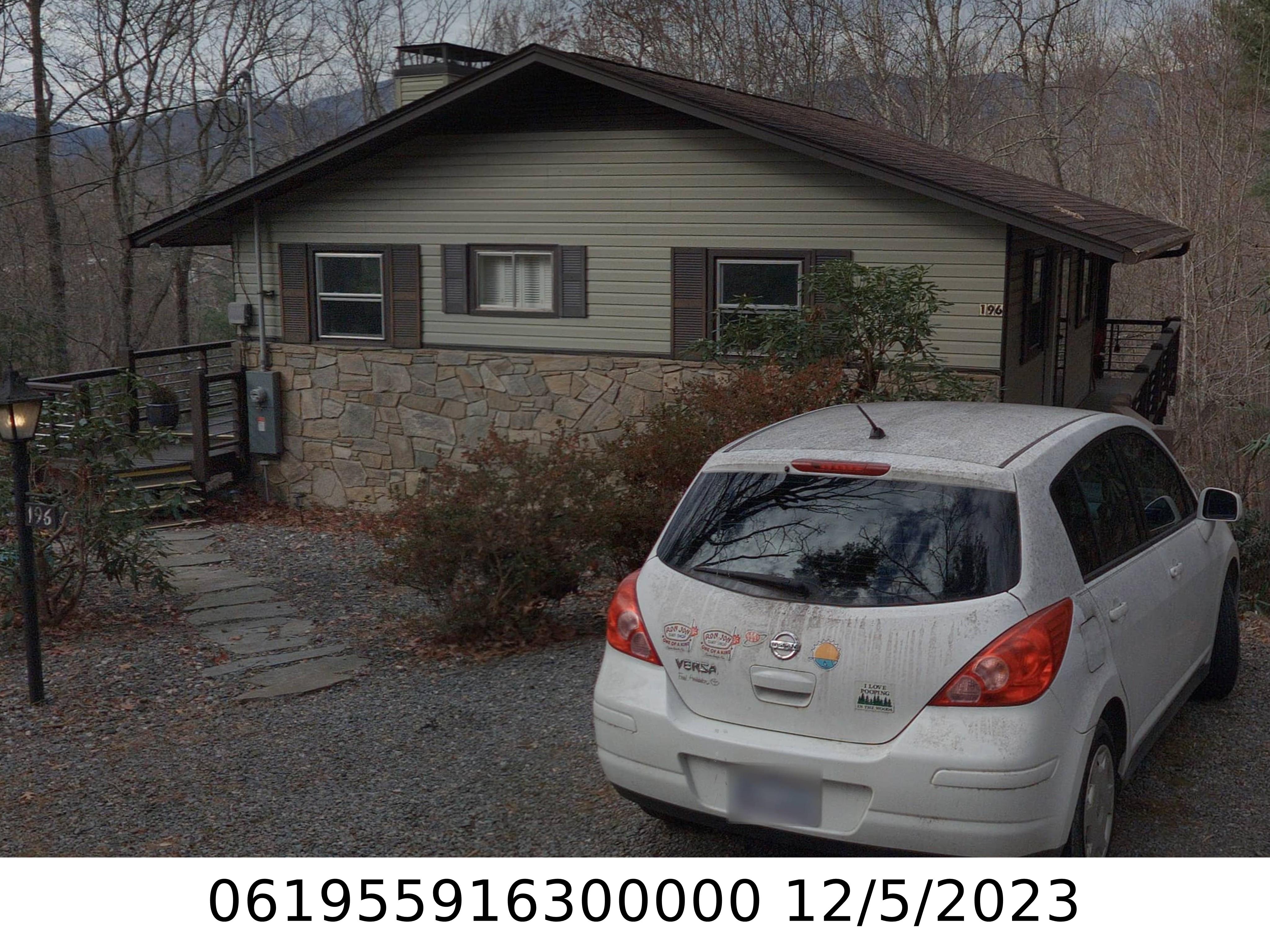A picture of the property located at 196 SUNSET DR, BLACK MOUNTAIN NC 28711.