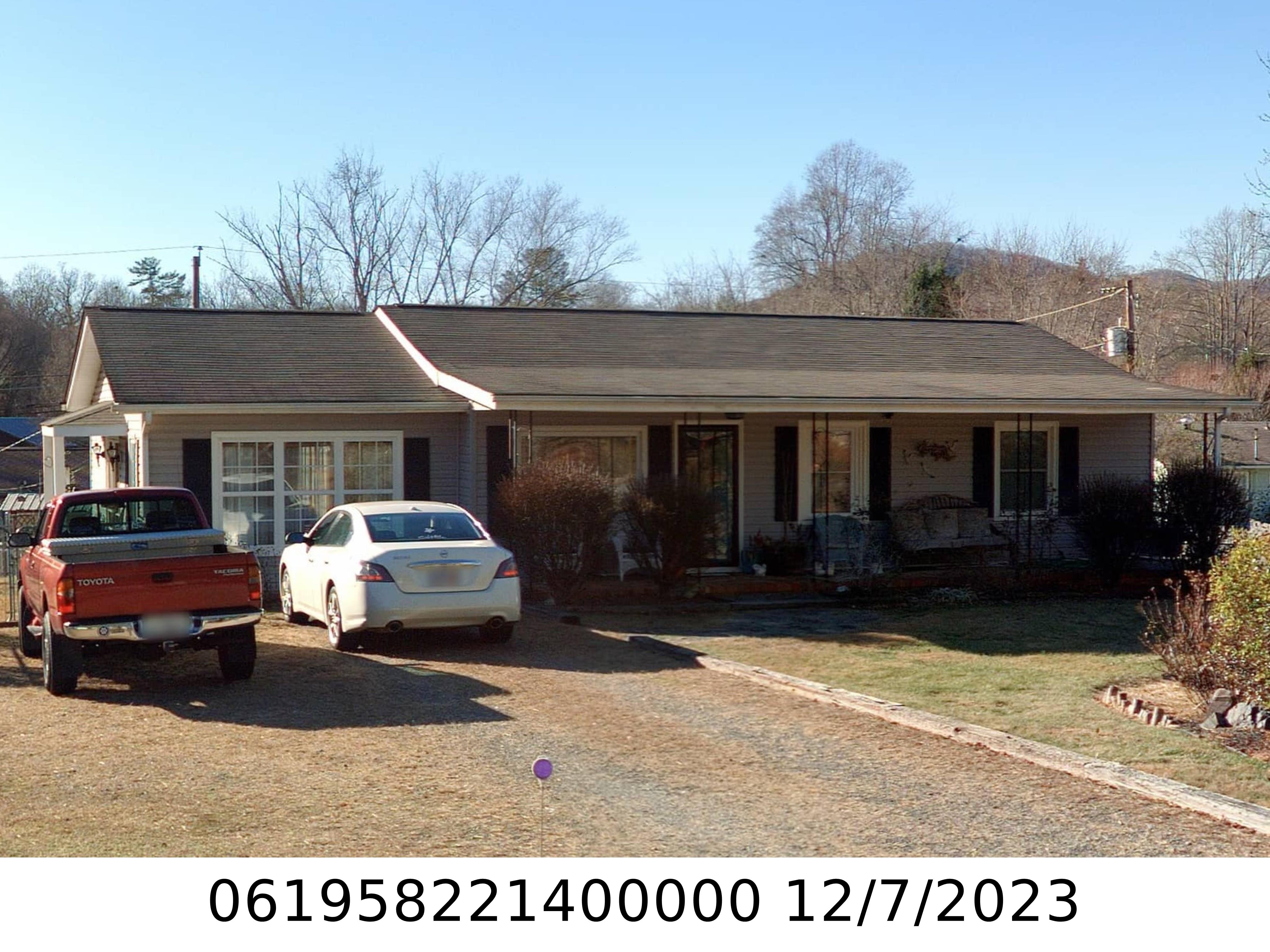 A picture of the property located at 102 PINETREE DR, BLACK MOUNTAIN NC 28711.