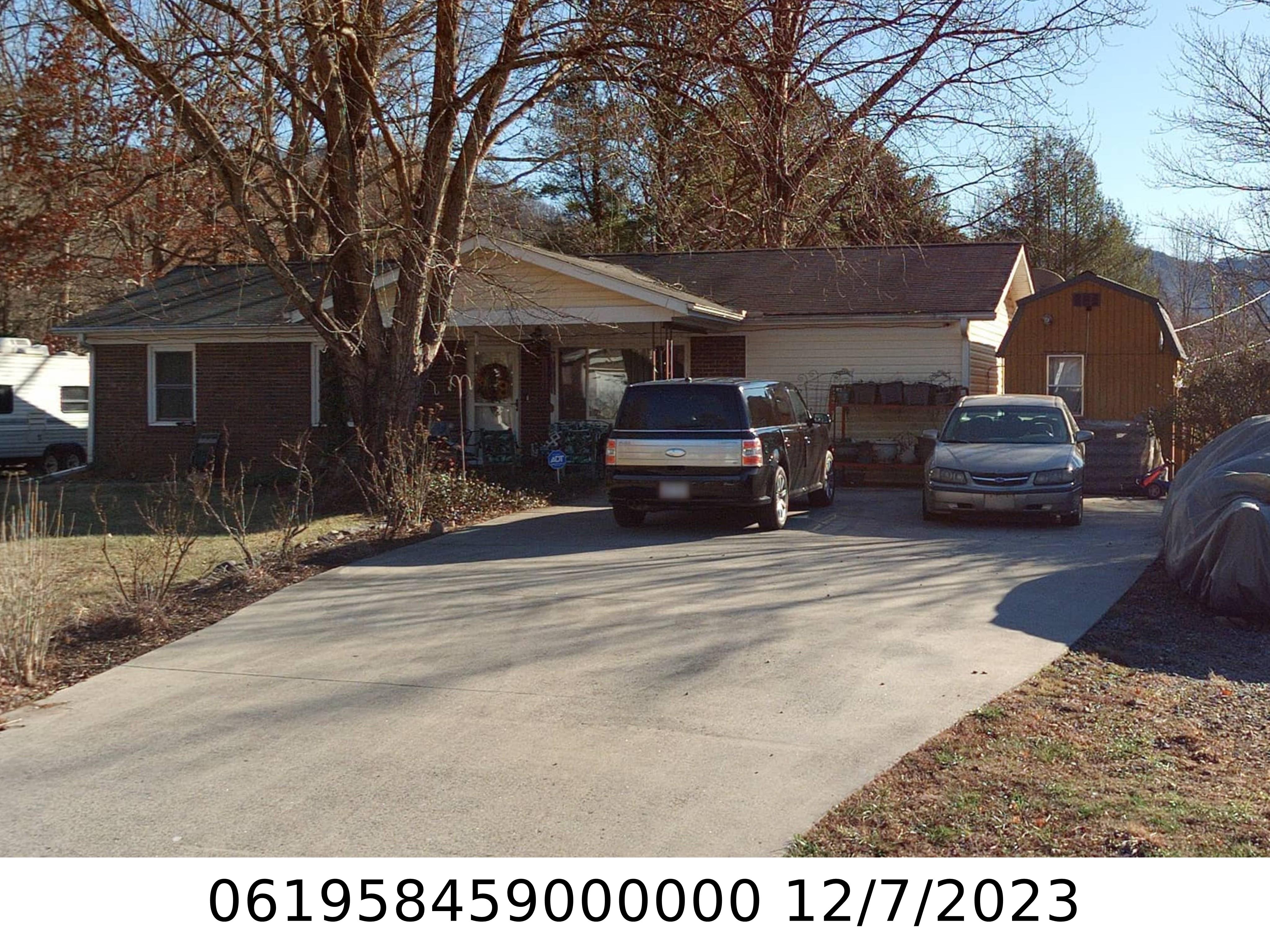 A picture of the property located at 102 BEECHTREE DR, BLACK MOUNTAIN NC 28711.