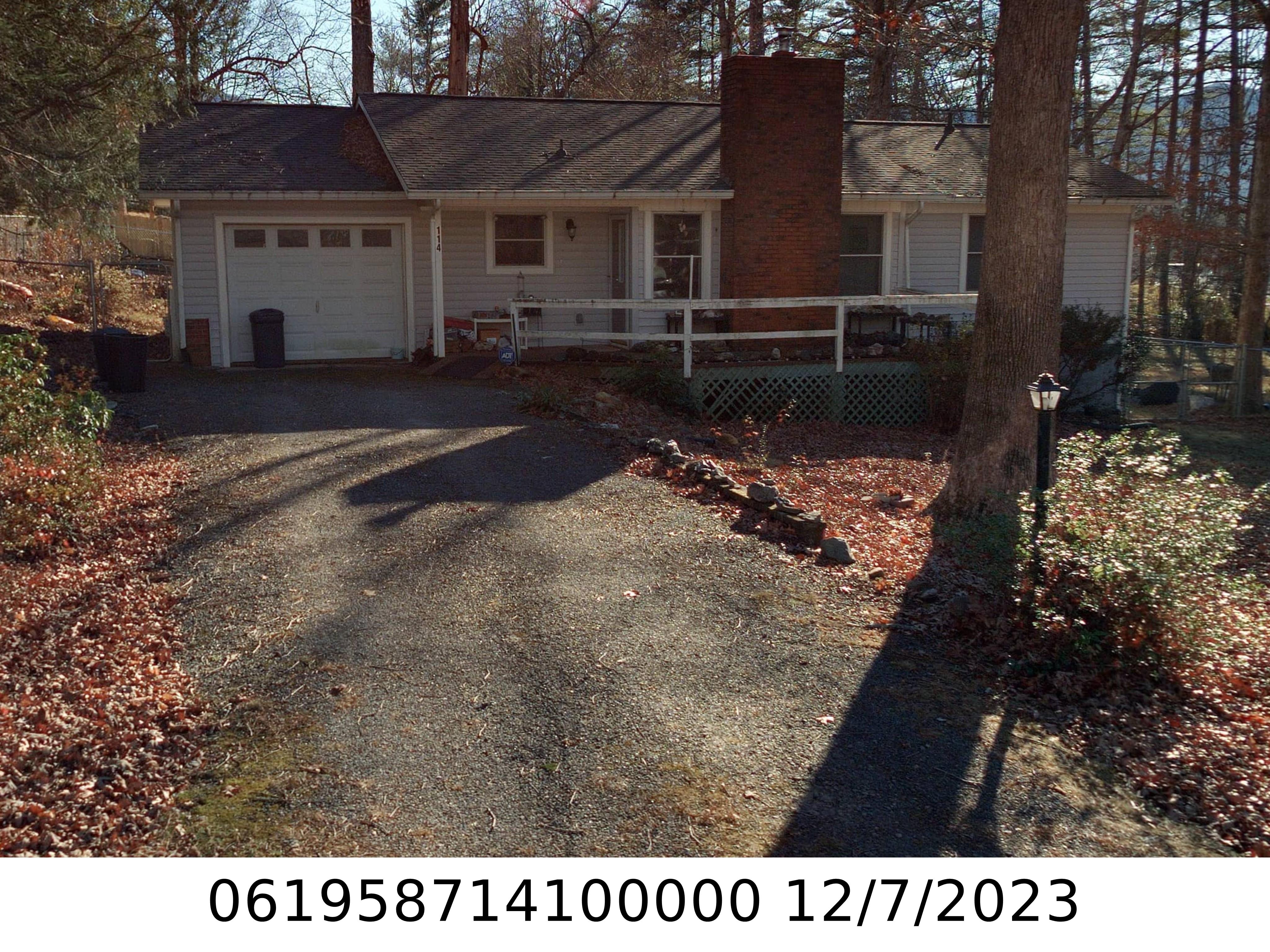 A picture of the property located at 114 PINETREE DR, BLACK MOUNTAIN NC 28711.