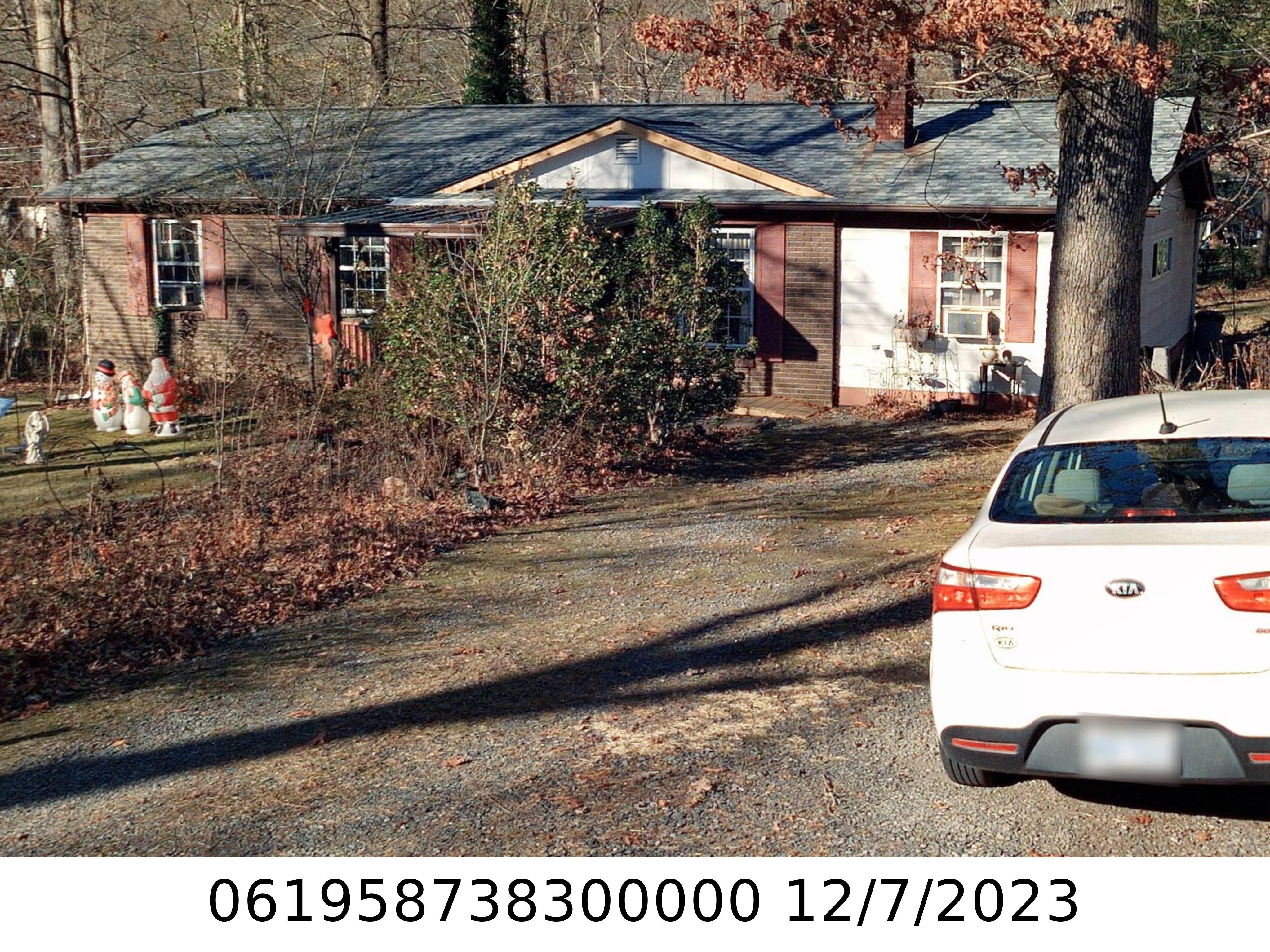 A picture of the property located at 109 PINETREE DR, BLACK MOUNTAIN NC 28711.
