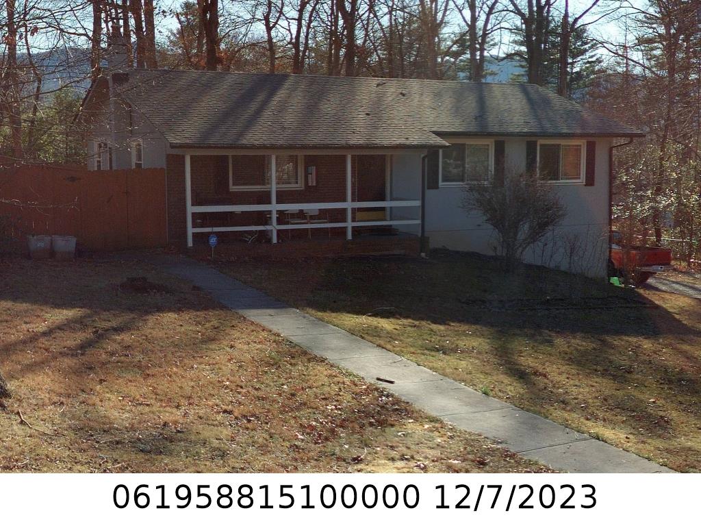 A picture of the property located at 116 PINETREE DR, BLACK MOUNTAIN NC 28711.