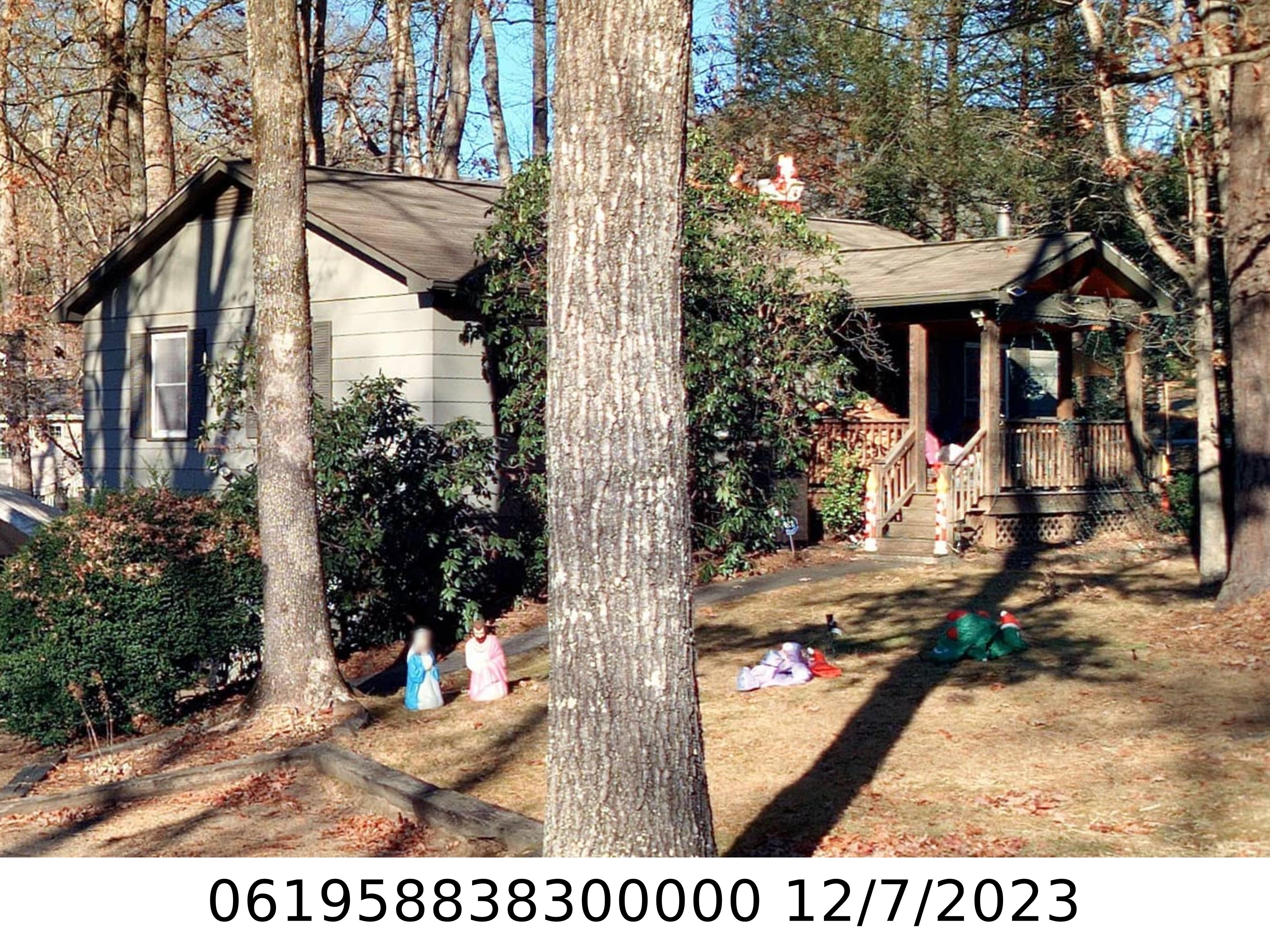 A picture of the property located at 111 PINETREE DR, BLACK MOUNTAIN NC 28711.
