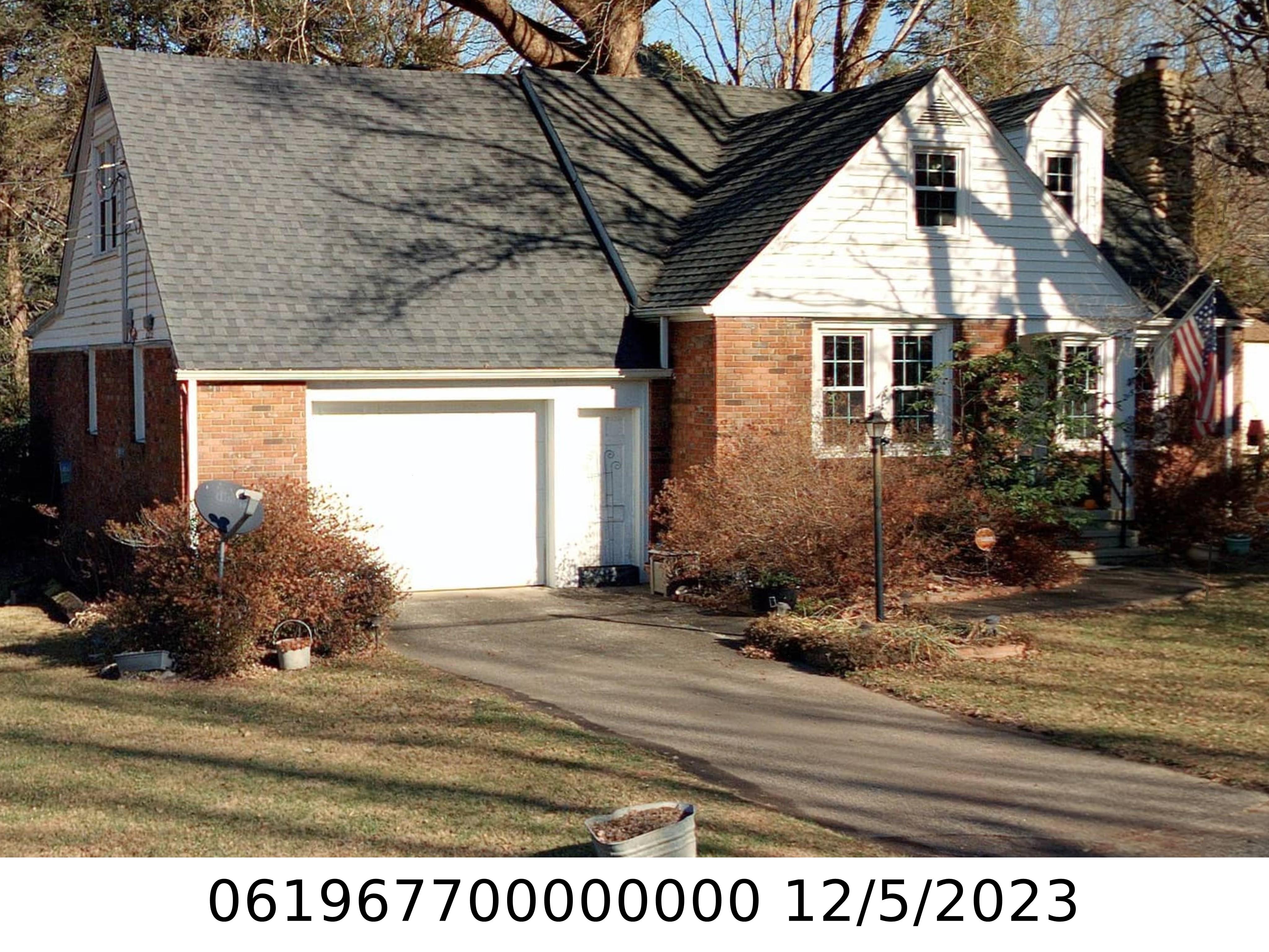 A picture of the property located at 215 OLD US 70 HWY E, BLACK MOUNTAIN NC 28711.