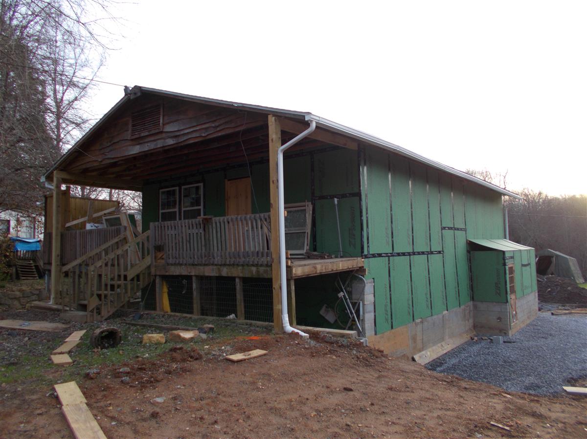 A picture of the property located at 70 PEARL ST BLACK MOUNTAIN NC.