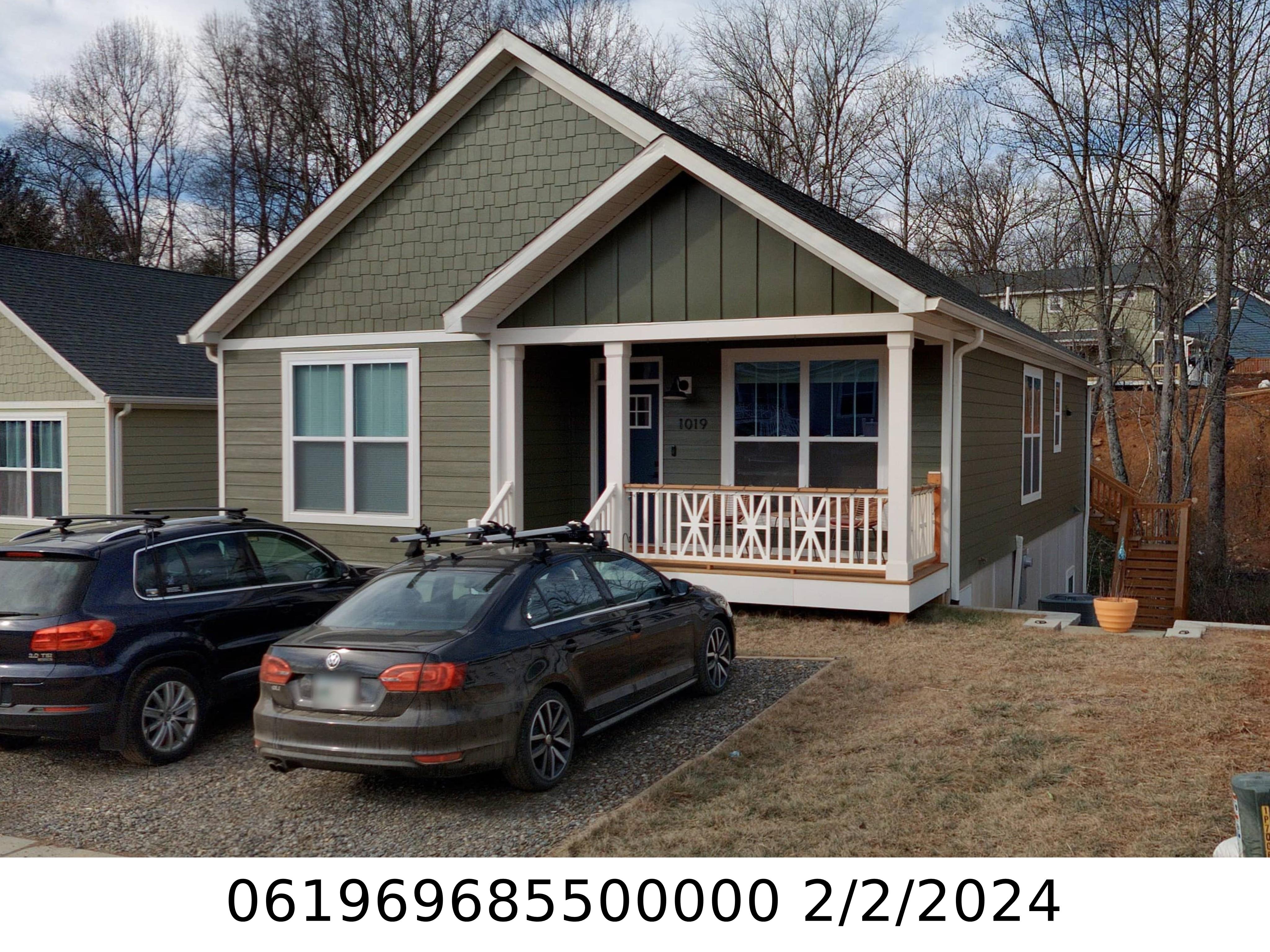A picture of the property located at 1019 PADGETT PL, BLACK MOUNTAIN NC 28711.