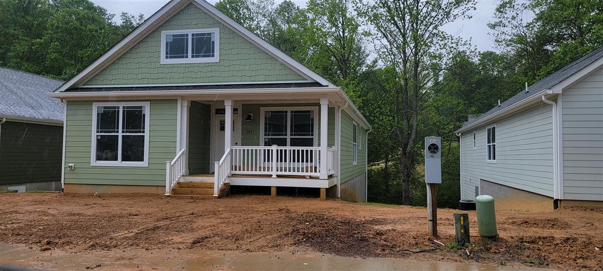A picture of the property located at 1017 PADGETT PL.