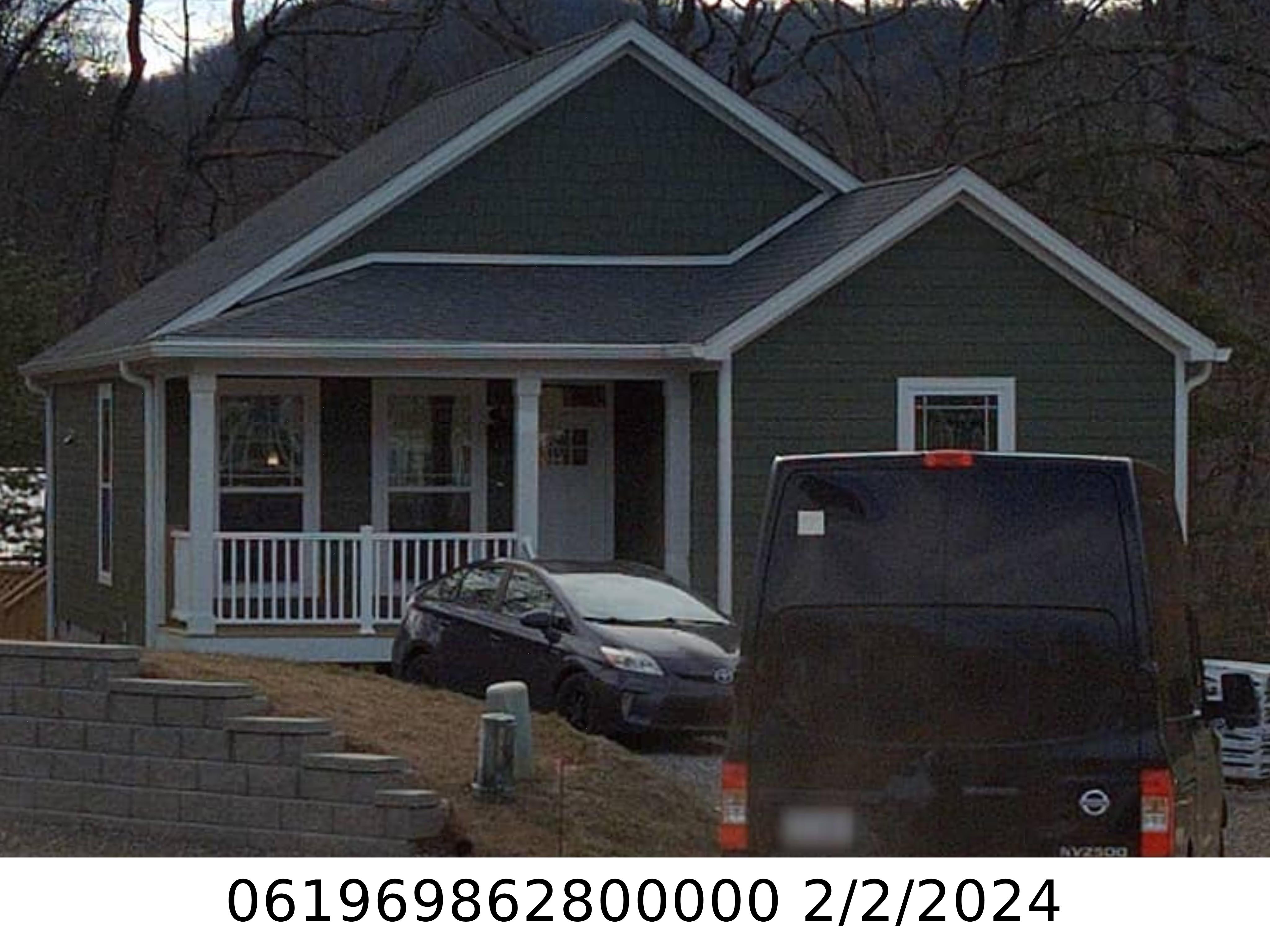 A picture of the property located at 1028 PADGETT PL, BLACK MOUNTAIN NC 28711.
