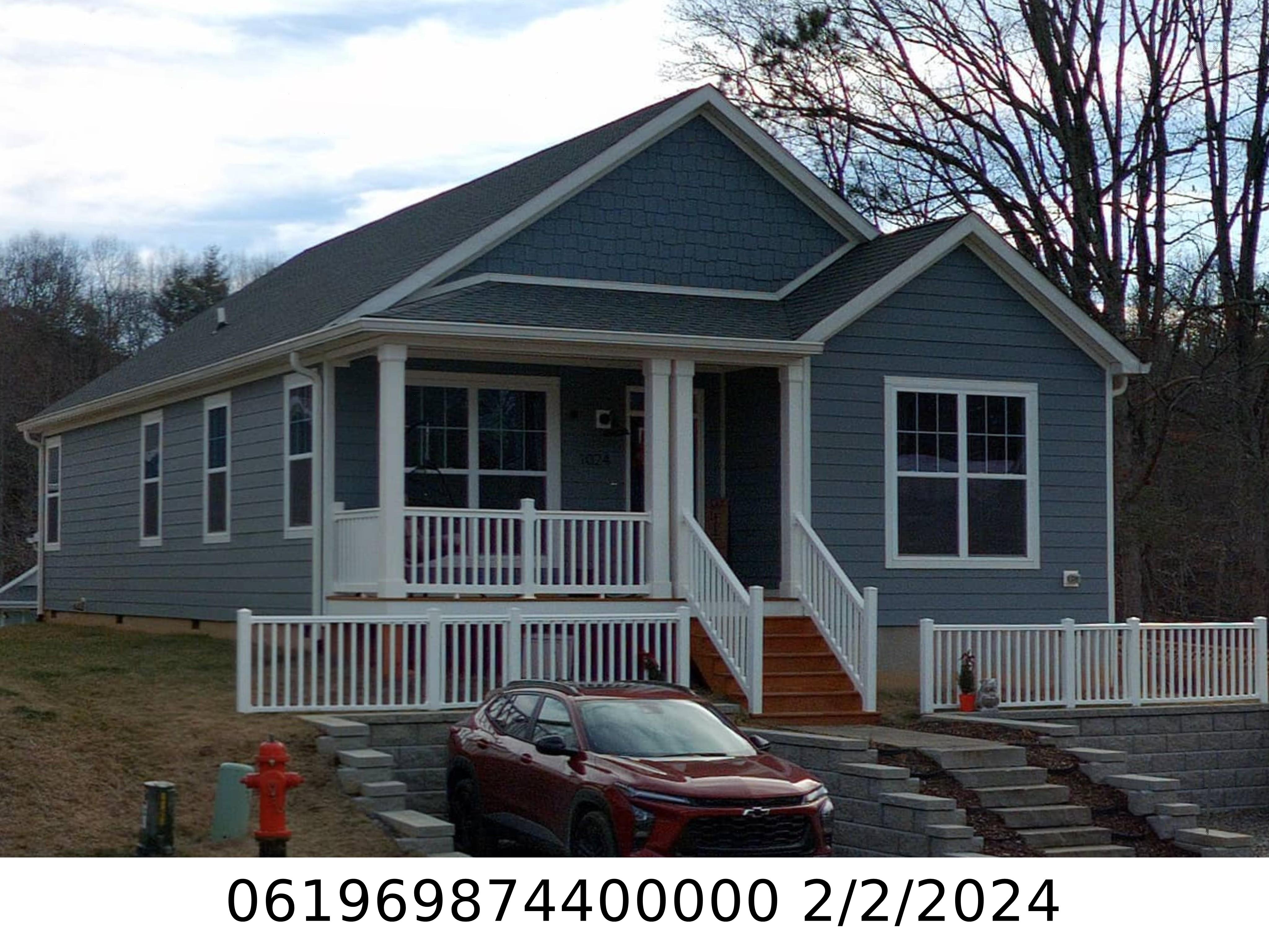 A picture of the property located at 1024 PADGETT PL, BLACK MOUNTAIN NC 28711.