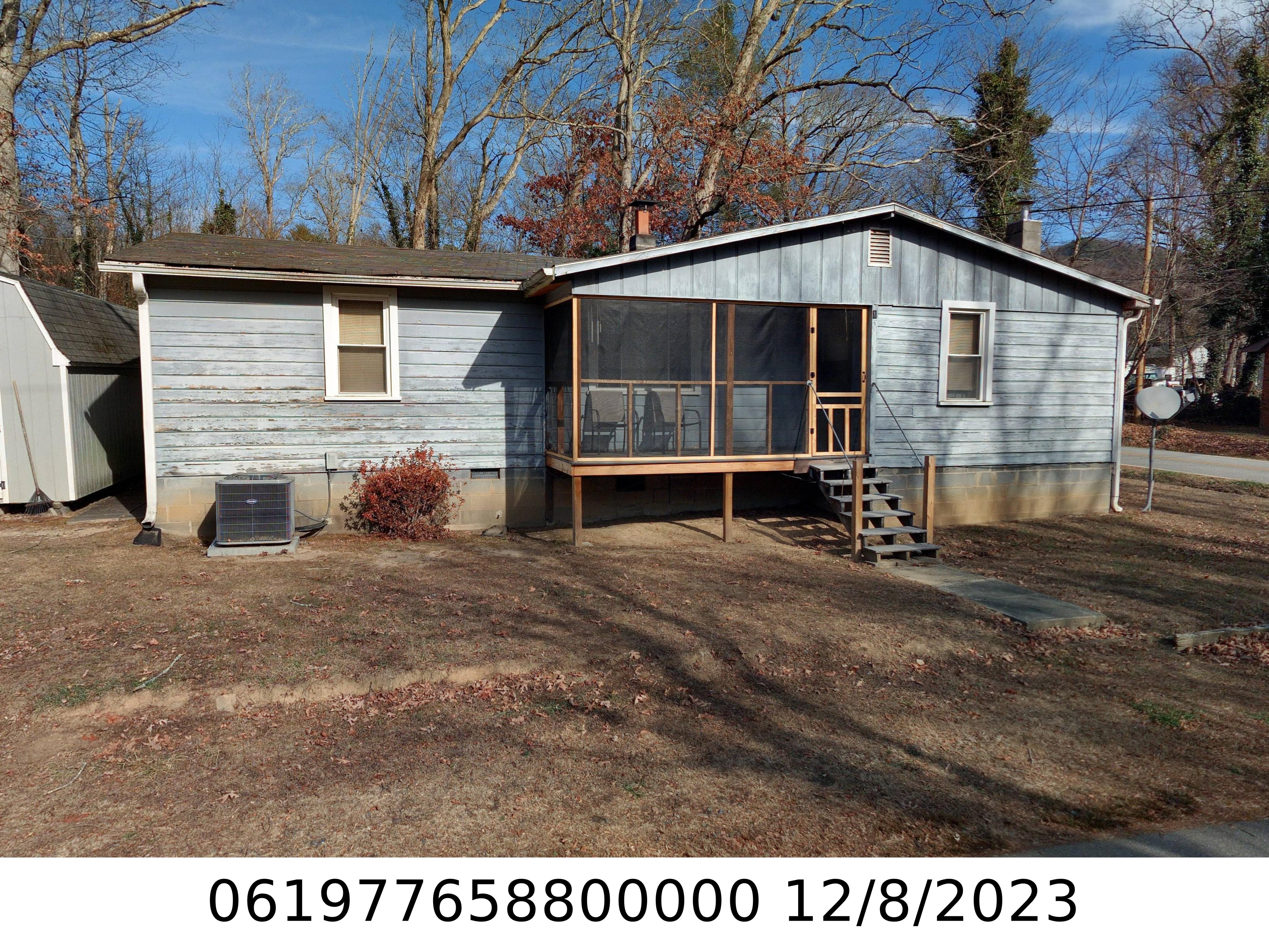 A picture of the property located at 1 PEARL ST, BLACK MOUNTAIN NC 28711.