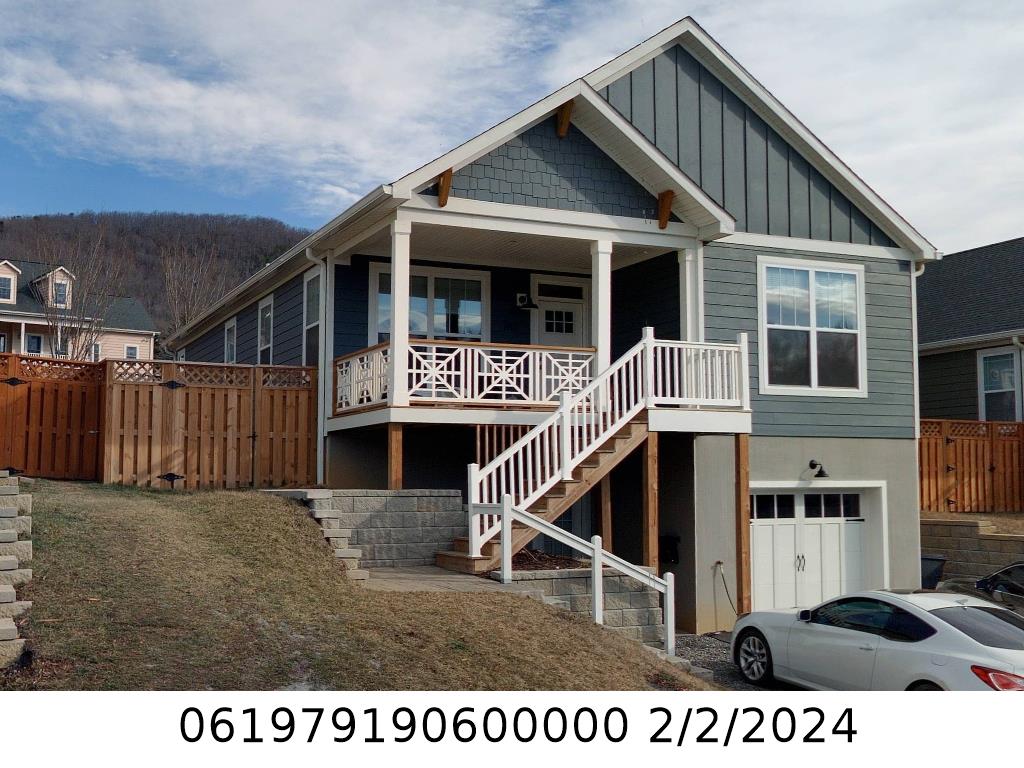 A picture of the property located at 1112 BLUEVIEW DR, BLACK MOUNTAIN NC 28711.