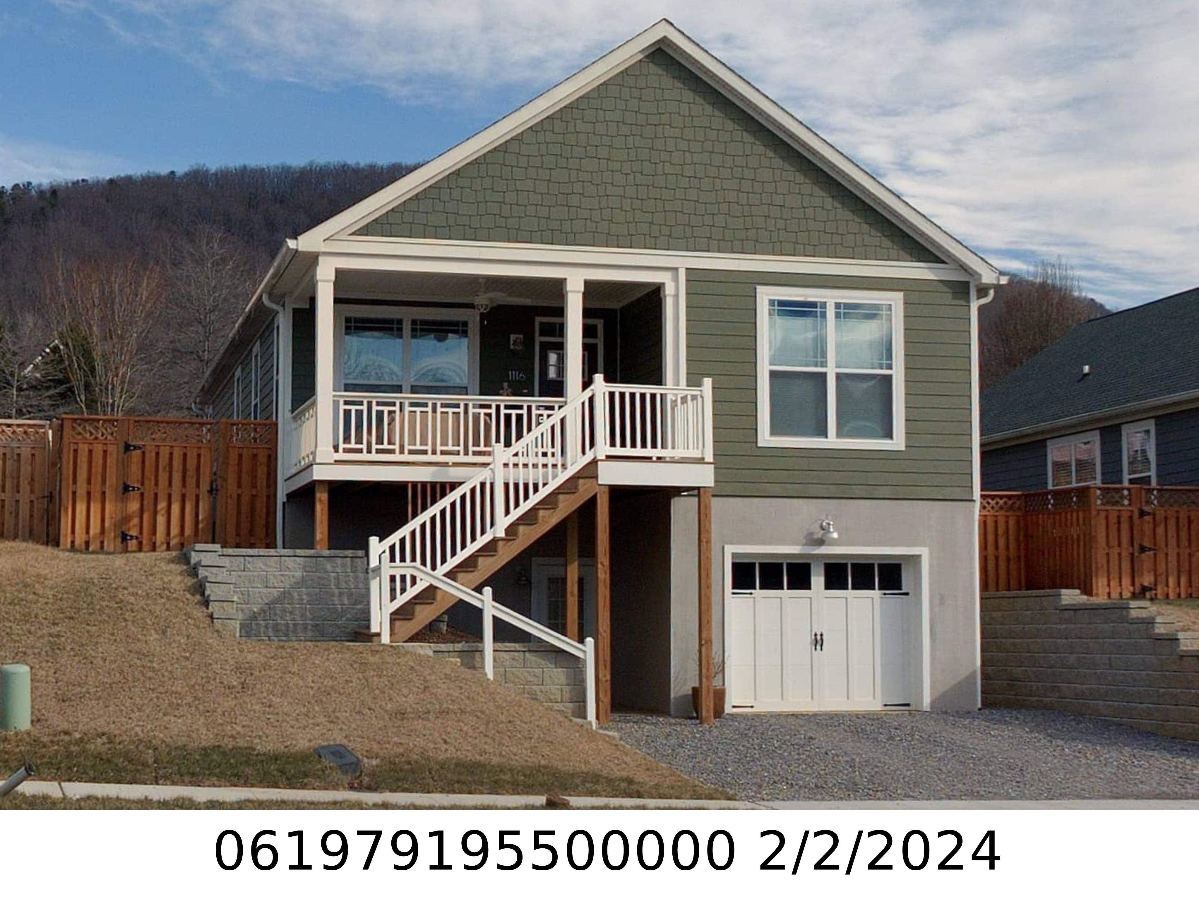 A picture of the property located at 1116 BLUEVIEW DR, BLACK MOUNTAIN NC 28711.