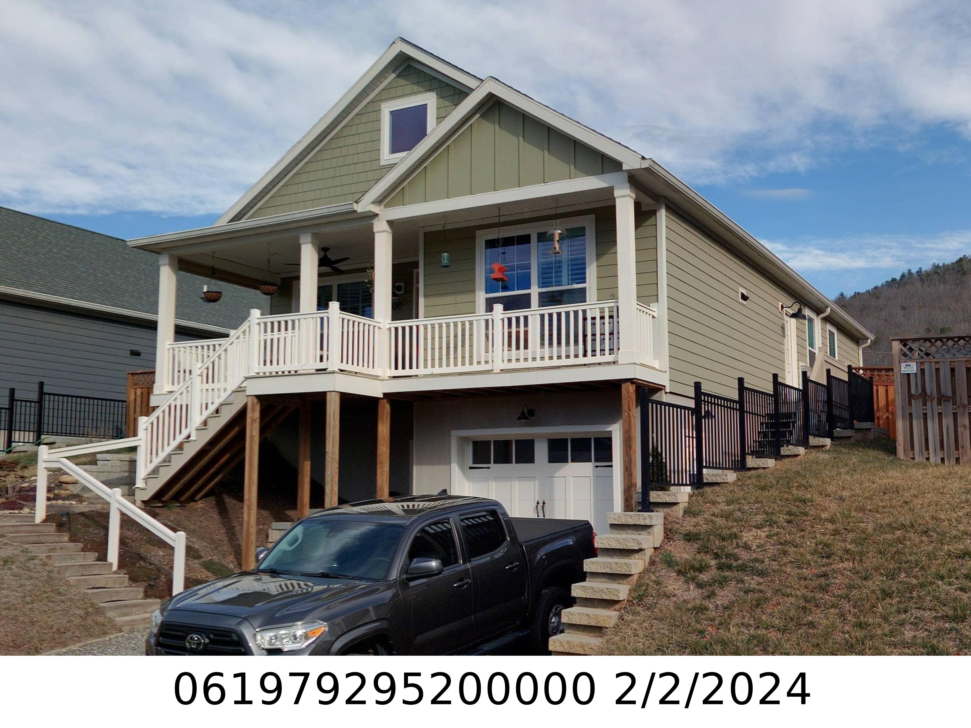A picture of the property located at 1120 BLUEVIEW DR, BLACK MOUNTAIN NC 28711.