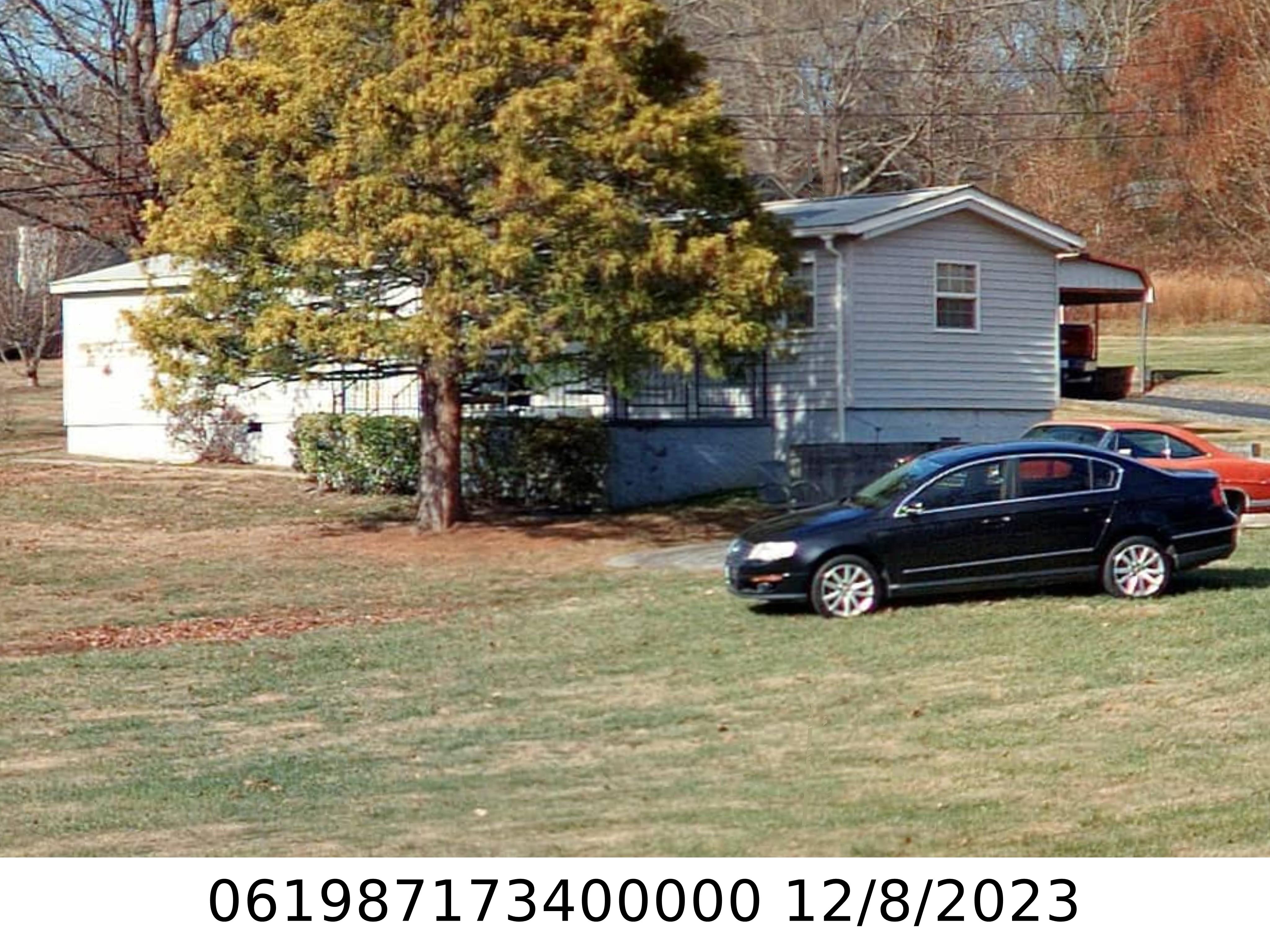 A picture of the property located at 28 BROOKS COVE RD, BLACK MOUNTAIN NC 28711.