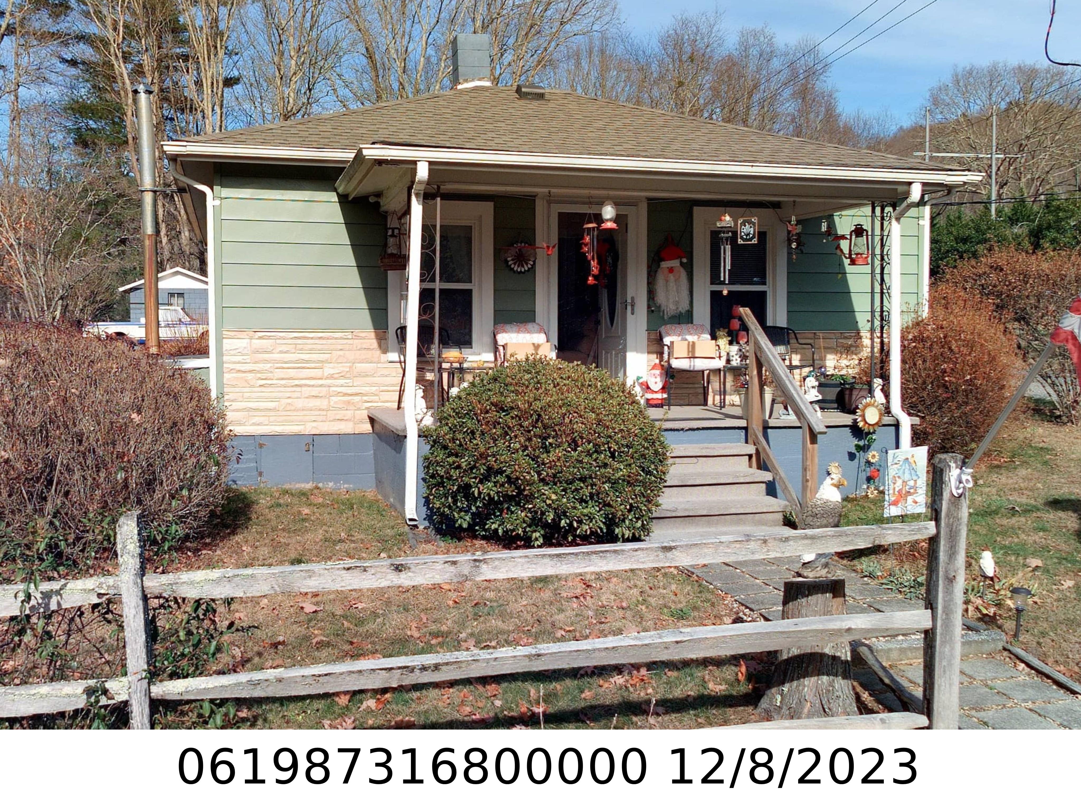 A picture of the property located at 109 HIGH ST, BLACK MOUNTAIN NC 28711.