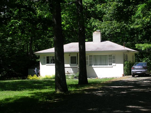A picture of the property located at 101 ROY COVE RD, BLACK MOUNTAIN NC 28711.