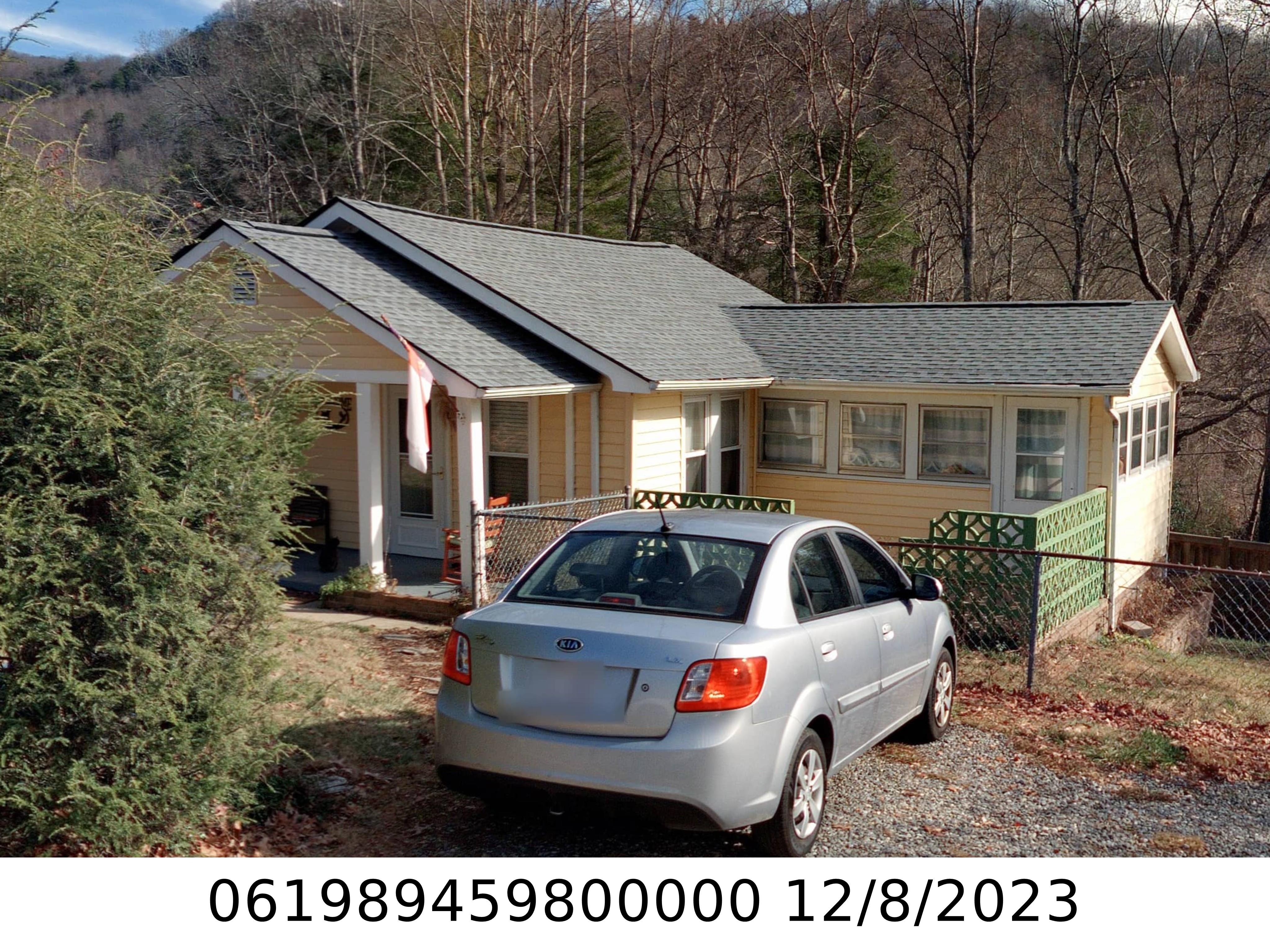 A picture of the property located at 5 THICKET LN, BLACK MOUNTAIN NC 28711.