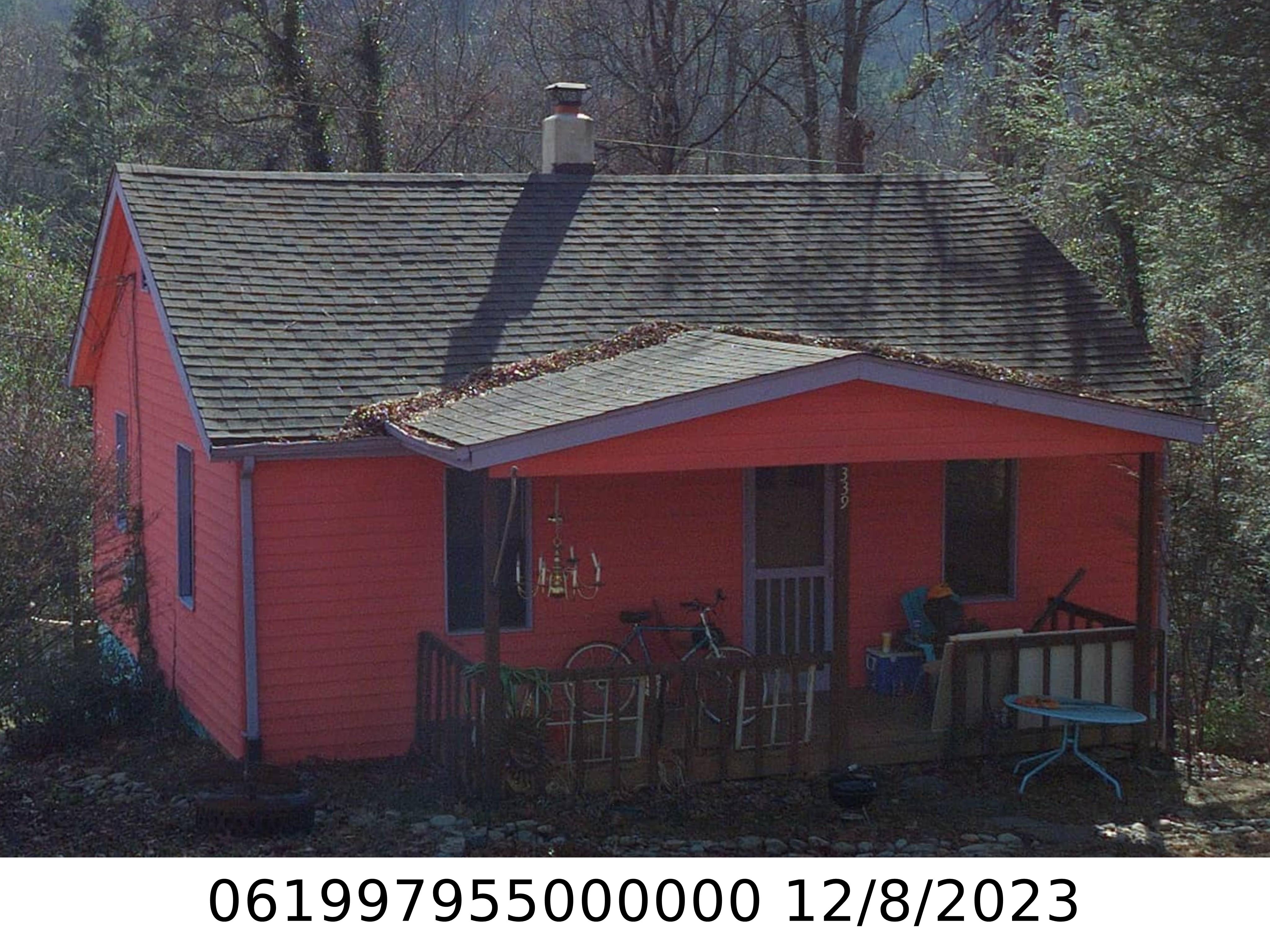 A picture of the property located at 339 OLD TOLL CIR, BLACK MOUNTAIN NC 28711.