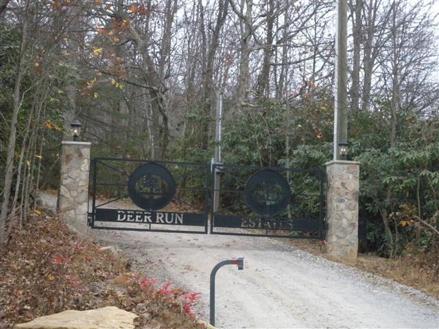 A picture of the property located at 104 FAWNS REST, BLACK MOUNTAIN NC 28711.