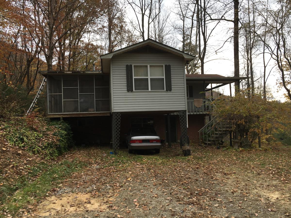 A picture of the property located at 12 ANGLIN MOUNTAIN RD, BLACK MOUNTAIN NC 28711.