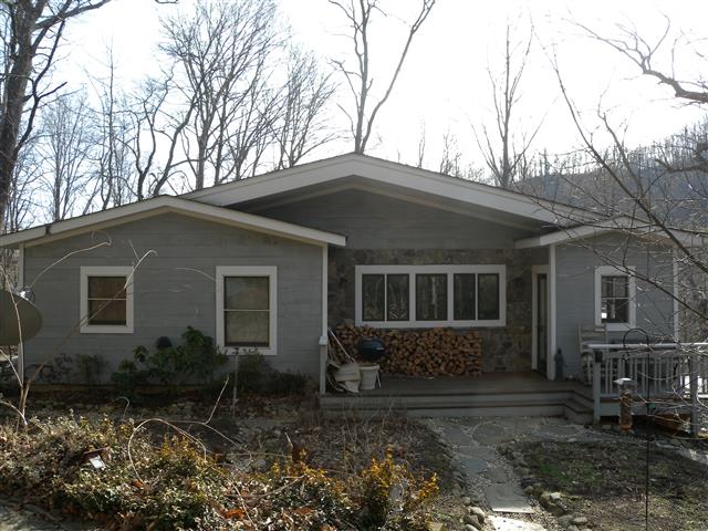 A picture of the property located at 12 KIMBERLY RD, BLACK MOUNTAIN NC 28711.