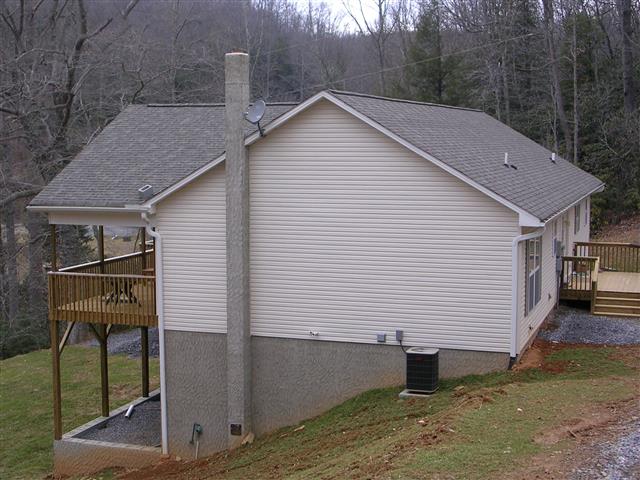A picture of the property located at 12 STONE BROOK TRL, BLACK MOUNTAIN NC 28711.