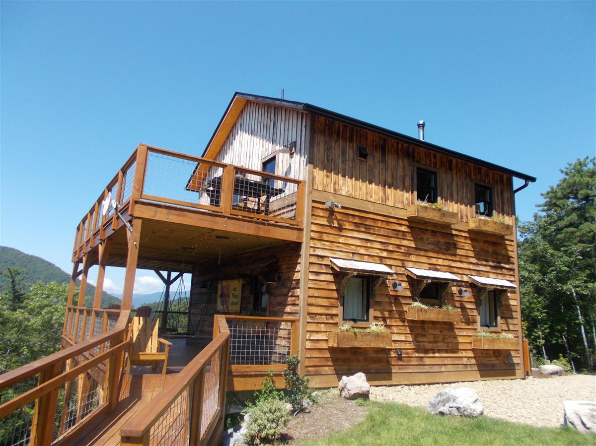 A picture of the property located at 263 WINDING RIDGE RD, BLACK MOUNTAIN NC 28711.