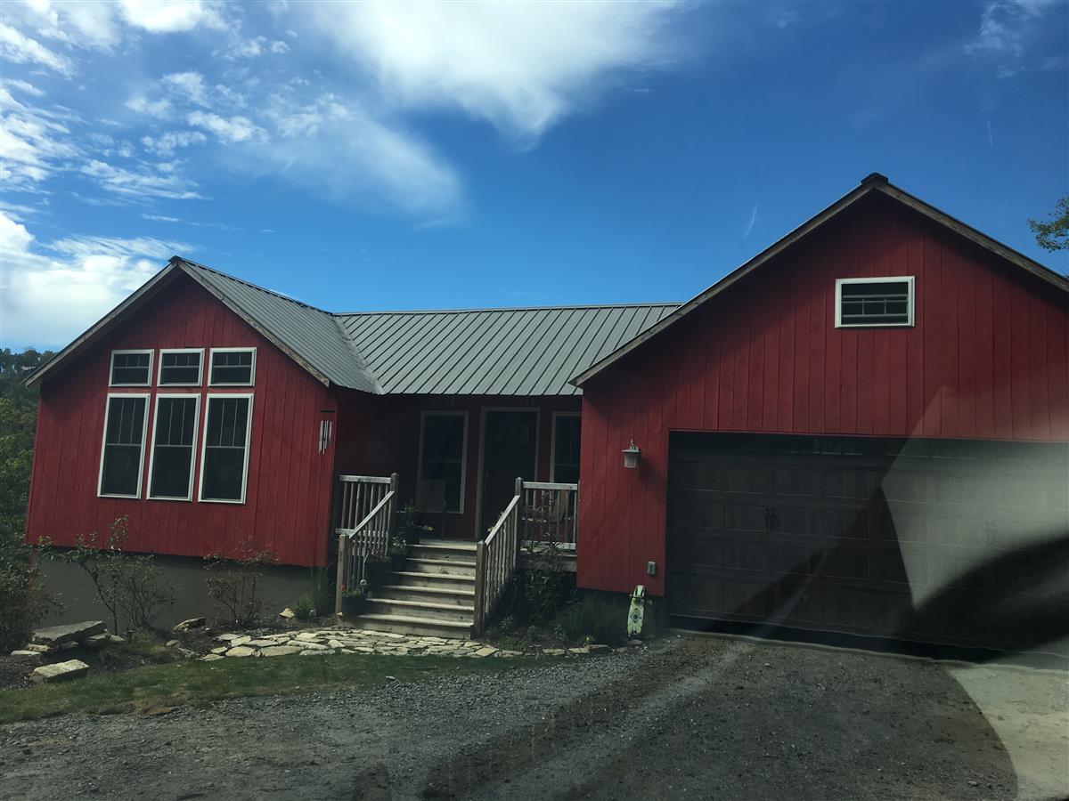 A picture of the property located at 10 BURNT RIDGE TRL, BLACK MOUNTAIN NC 28711.