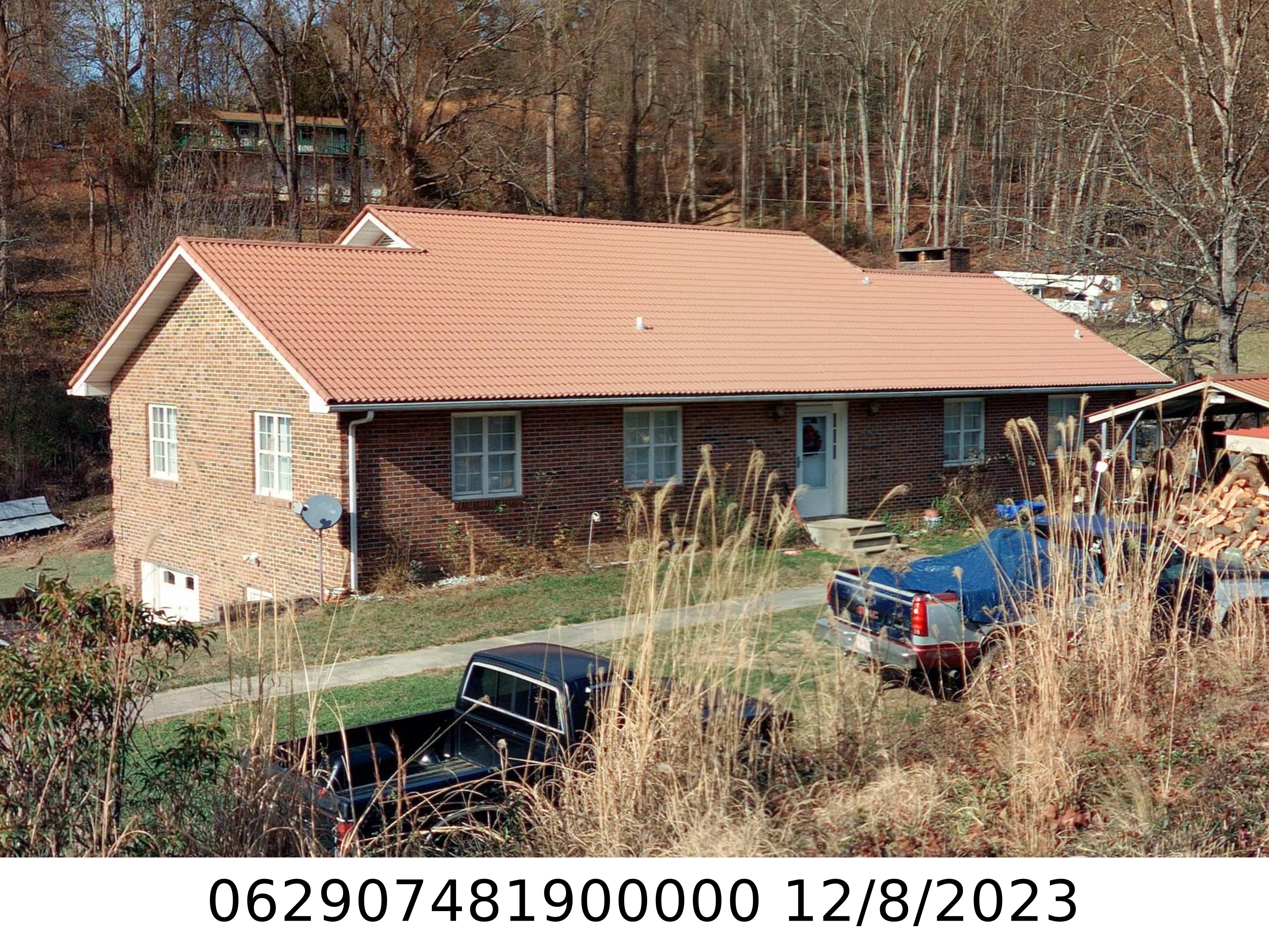 A picture of the property located at 267 OLD TOLL CIR, BLACK MOUNTAIN NC 28711.