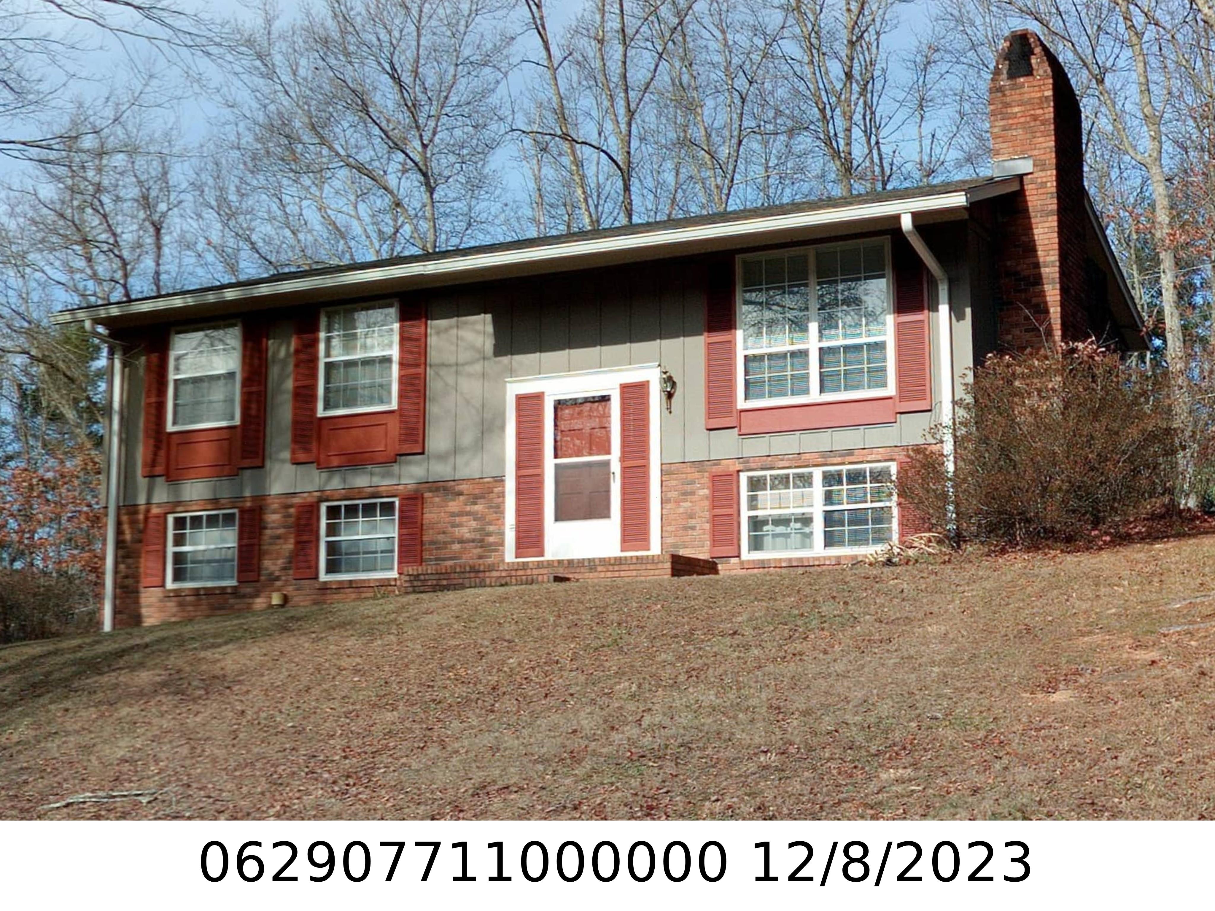 A picture of the property located at 111 AYCOCK ST, BLACK MOUNTAIN NC 28711.