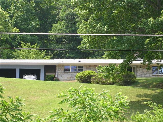 A picture of the property located at 6 ETAIN LN UNINCORPORATED.