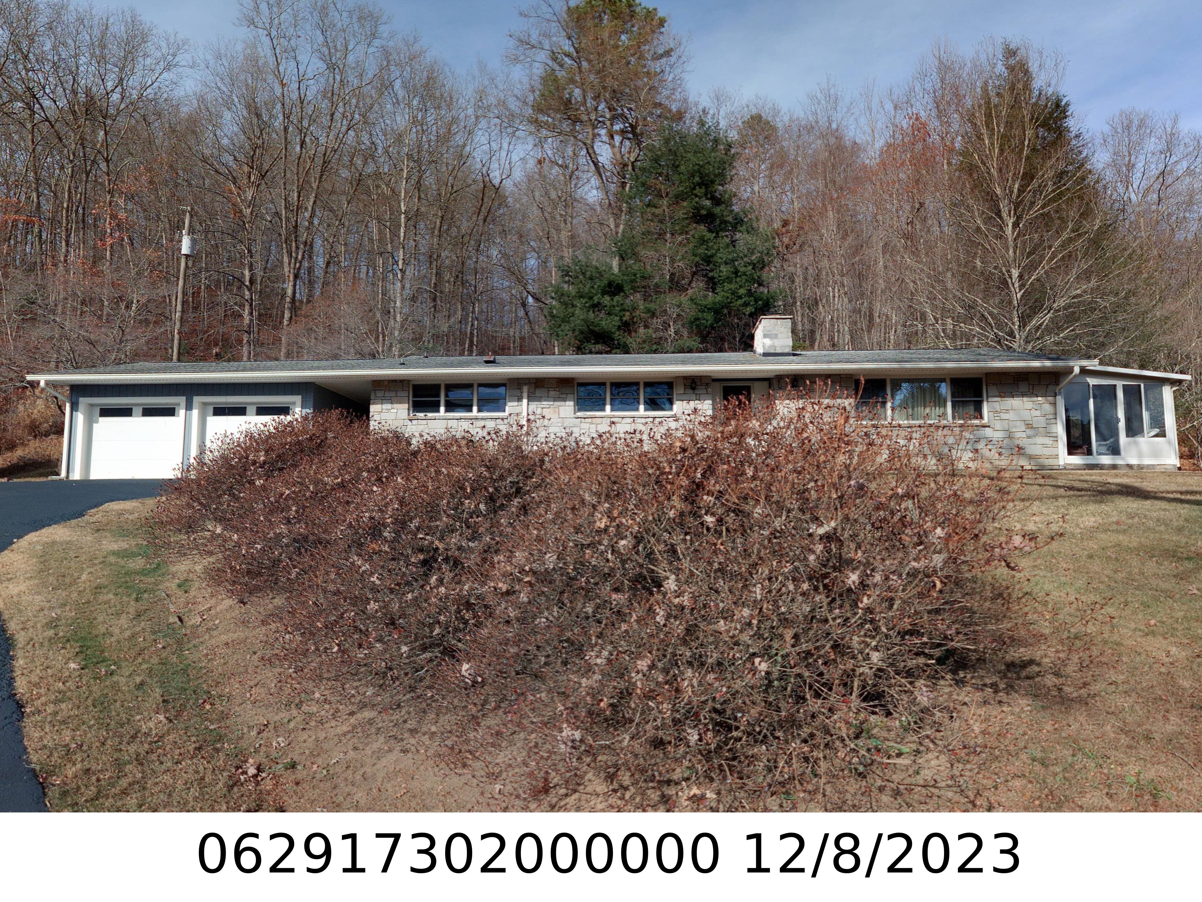 A picture of the property located at 6 ETAIN LN, BLACK MOUNTAIN NC 28711.