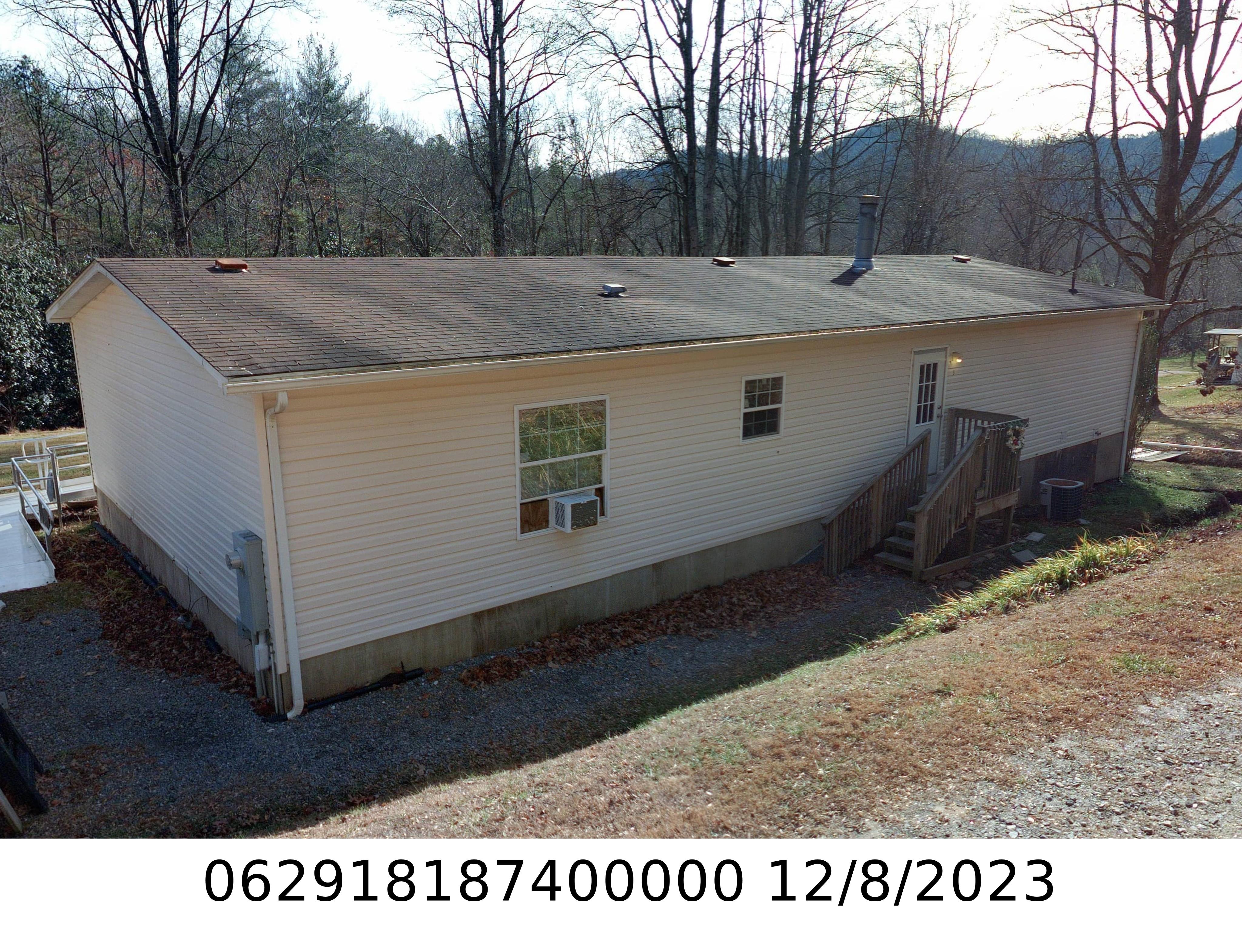 A picture of the property located at 5 WEED PATCH LN, BLACK MOUNTAIN NC 28711.