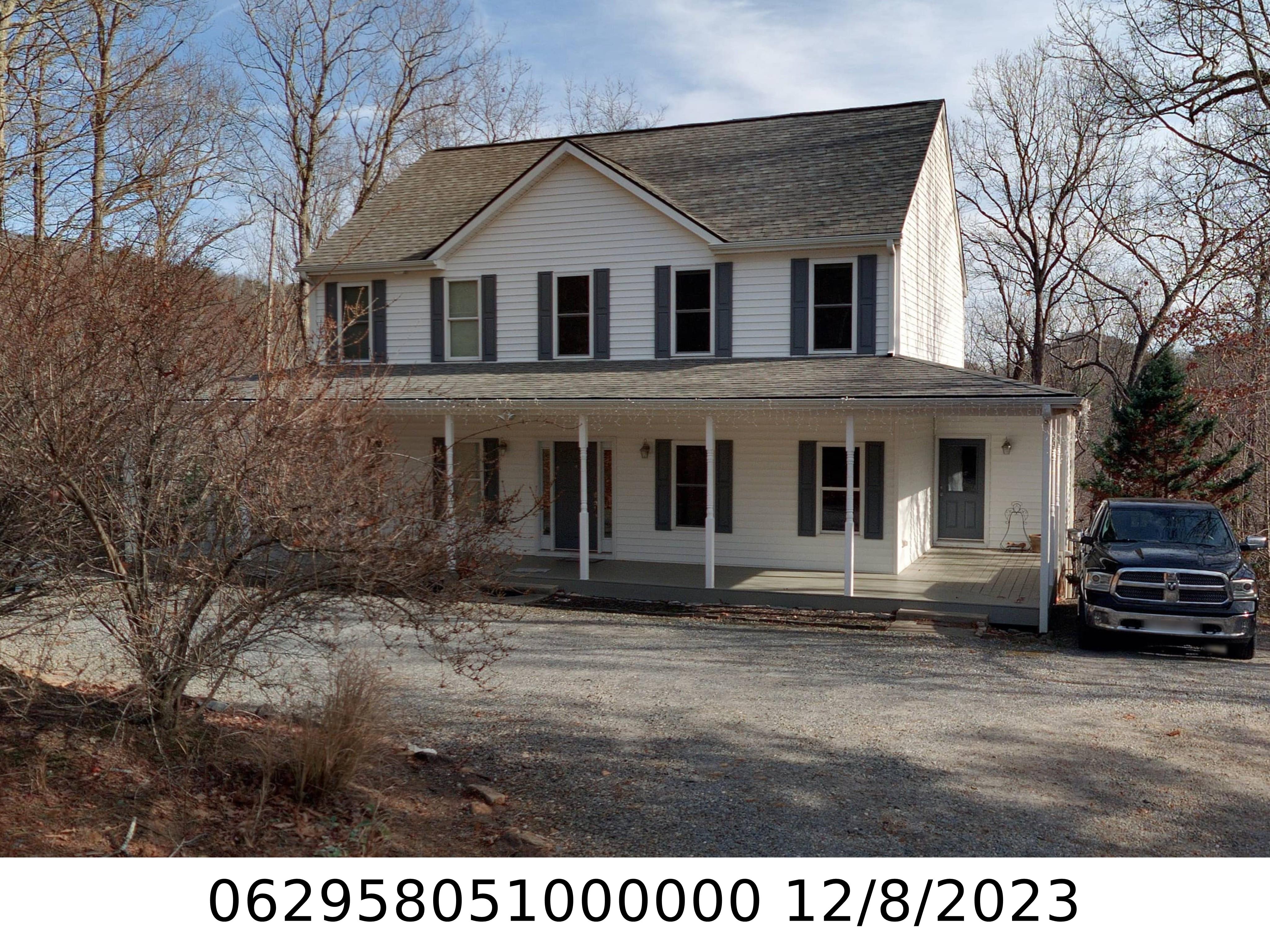 A picture of the property located at 11 STARLIGHT DR, BLACK MOUNTAIN NC 28711.